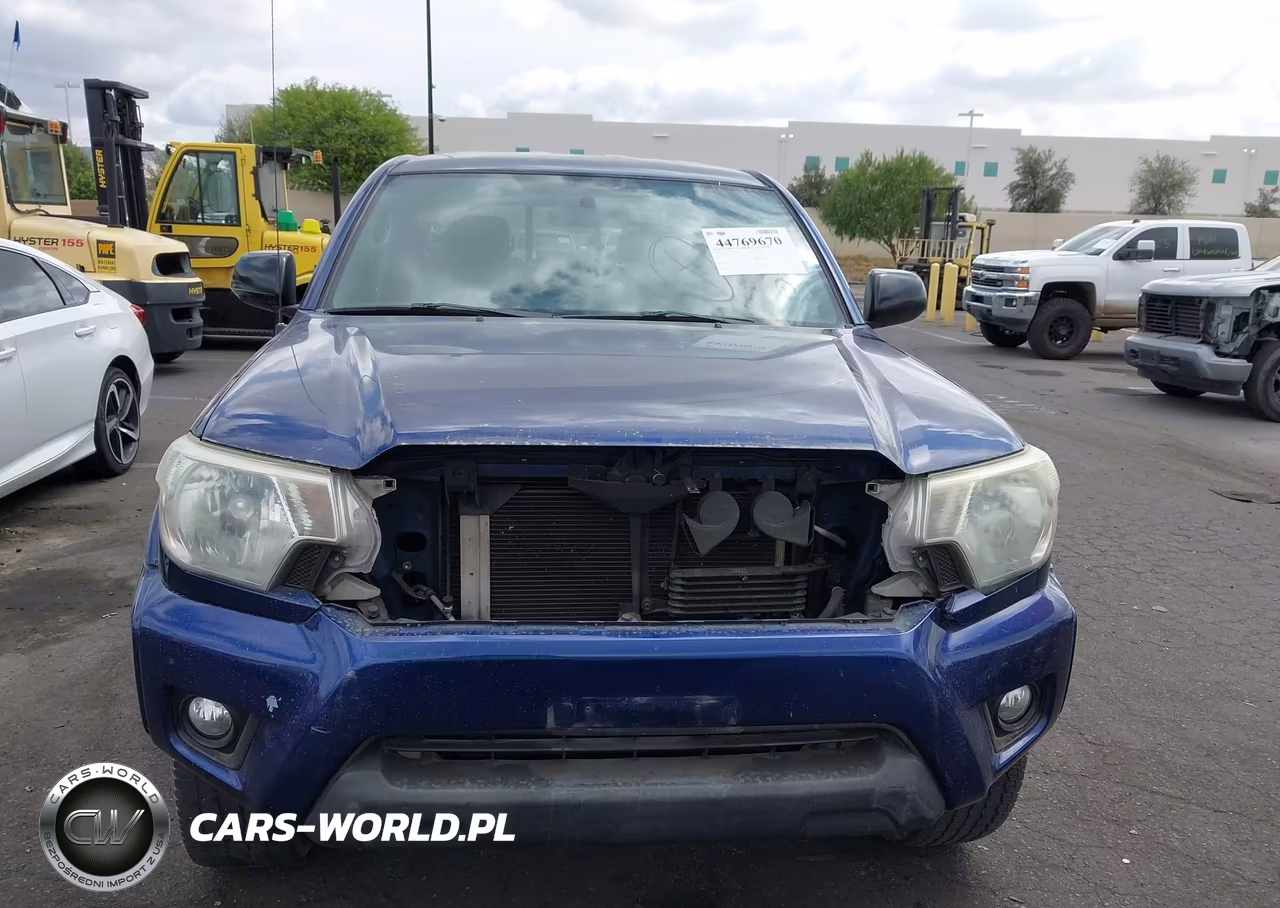 2015 Toyota Tacoma Prerunner V6 VIN:3TMJU4GN1FM186770 - 12