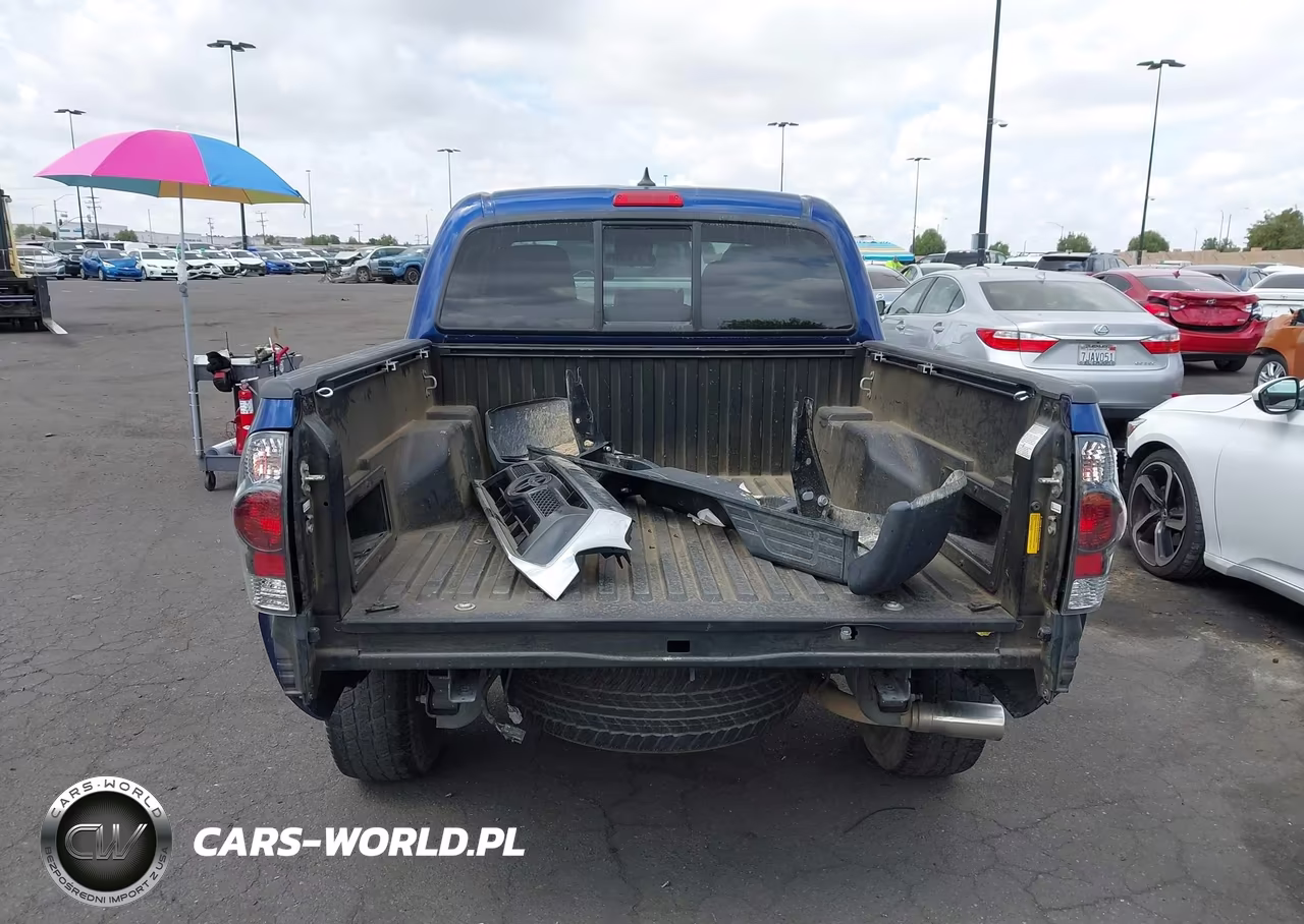 2015 Toyota Tacoma Prerunner V6 VIN:3TMJU4GN1FM186770 - 16