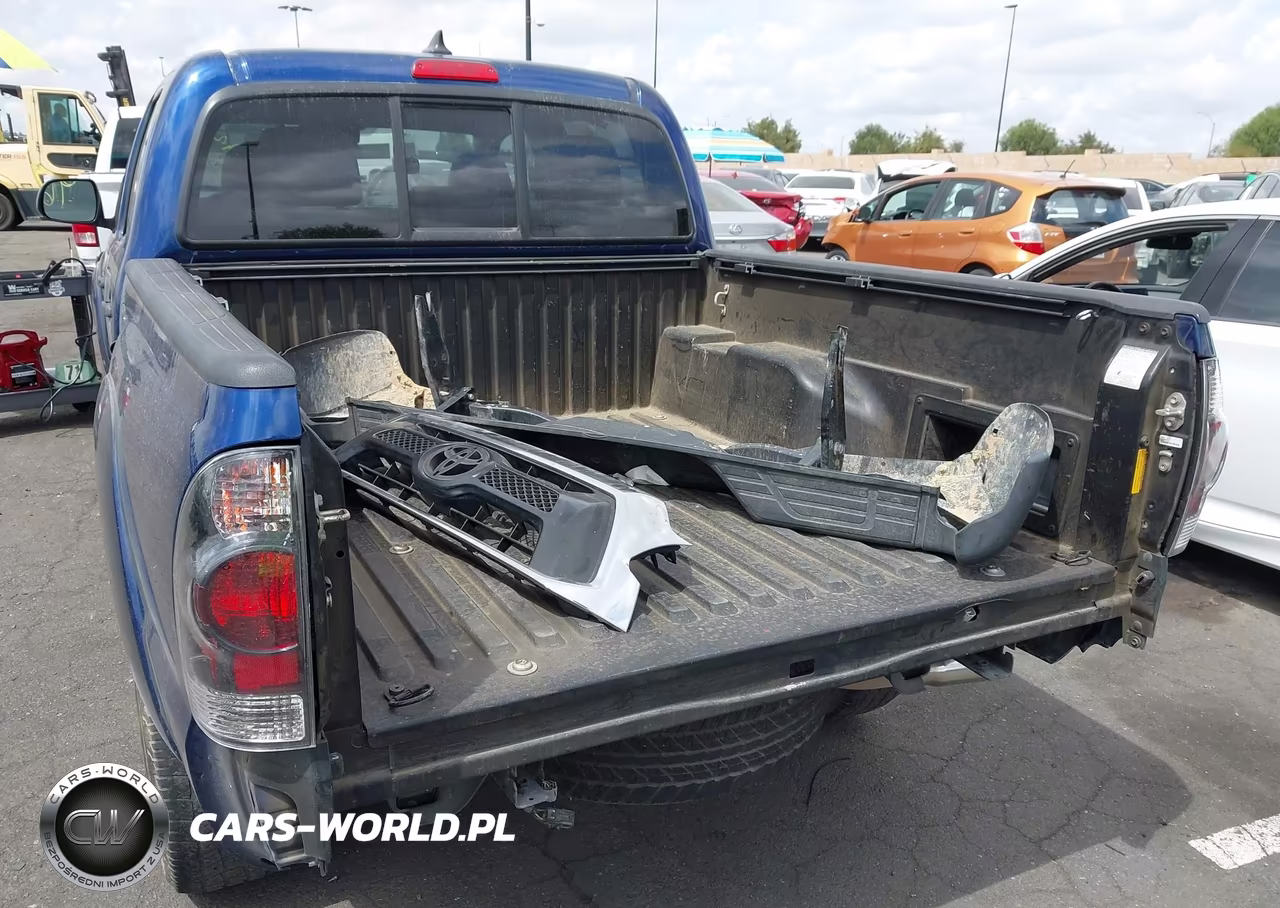 2015 Toyota Tacoma Prerunner V6 VIN:3TMJU4GN1FM186770 - 6