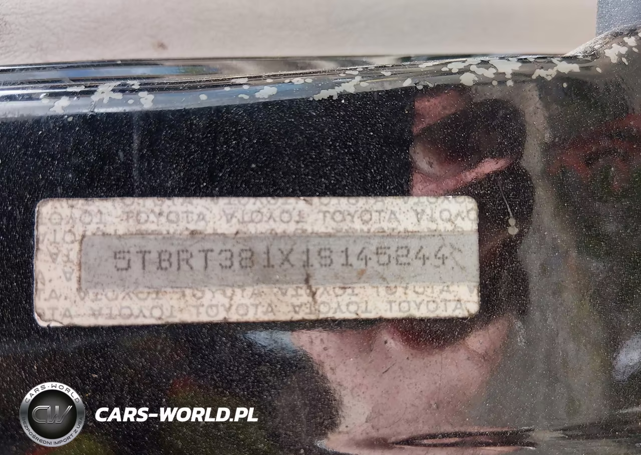 2001 Toyota Tundra Ltd V8 VIN:5TBRT381X1S145244 - 9