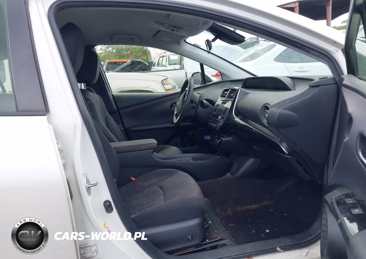 2017 Toyota Prius Two VIN:JTDKBRFU8H3551661 - 5