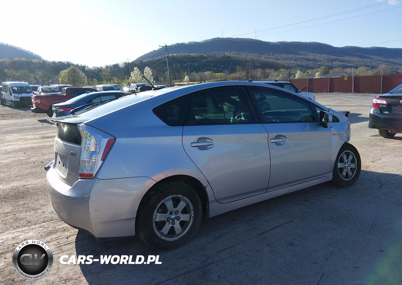 2010 Toyota Prius Ii VIN:JTDKN3DU4A0060339 - 4