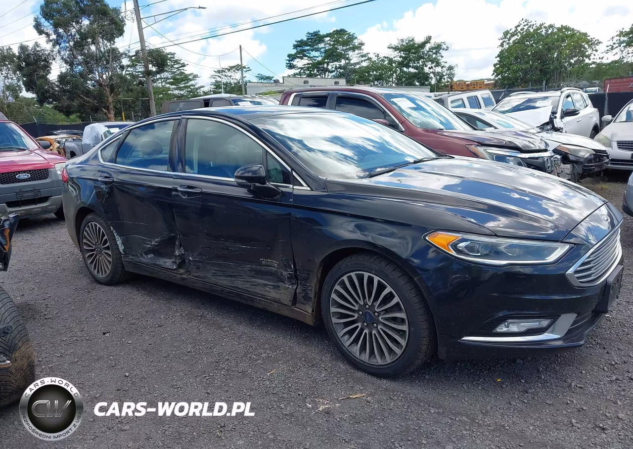 2017 Ford Fusion Energi Titanium VIN:3FA6P0SU1HR367903 - 13