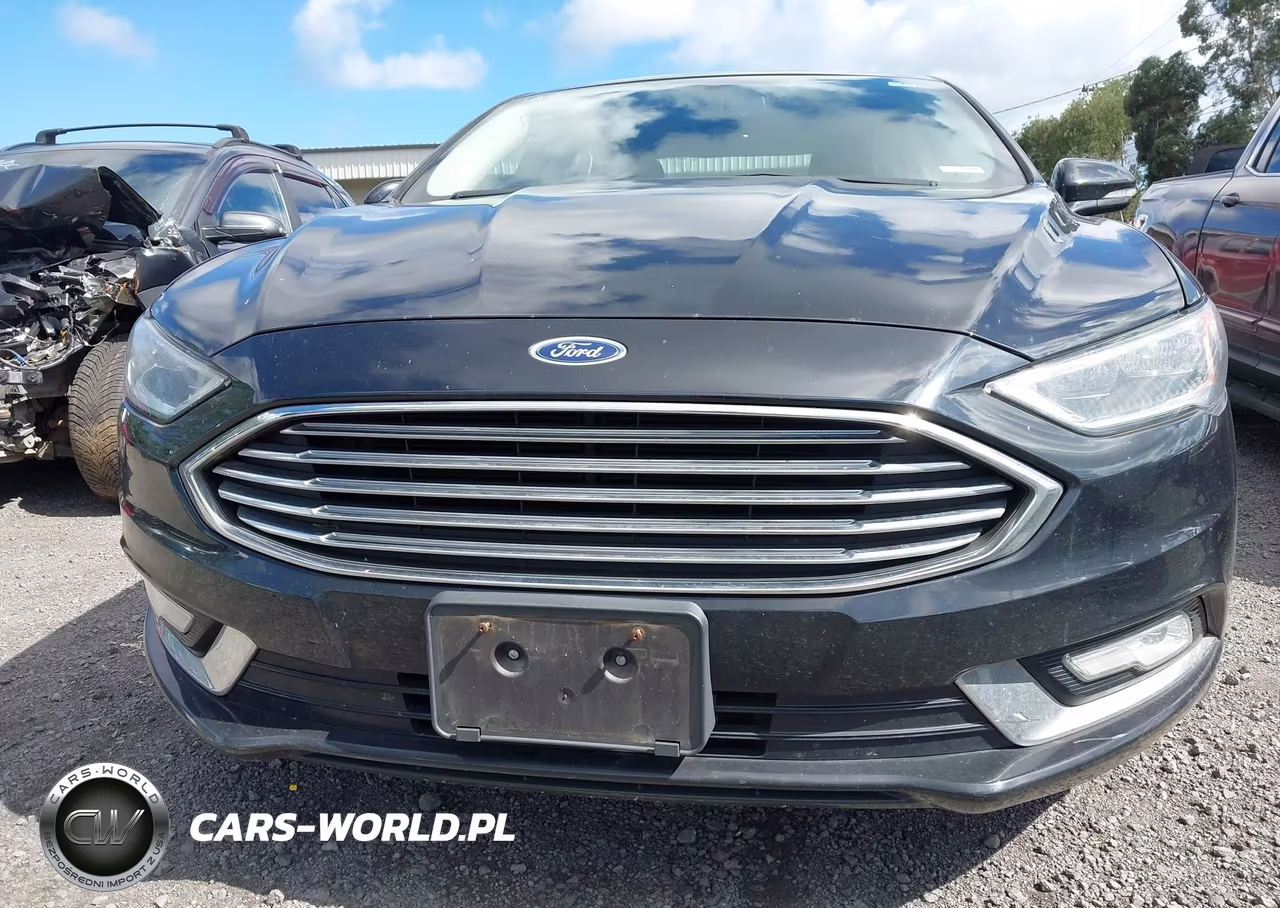 2017 Ford Fusion Energi Titanium VIN:3FA6P0SU1HR367903 - 18