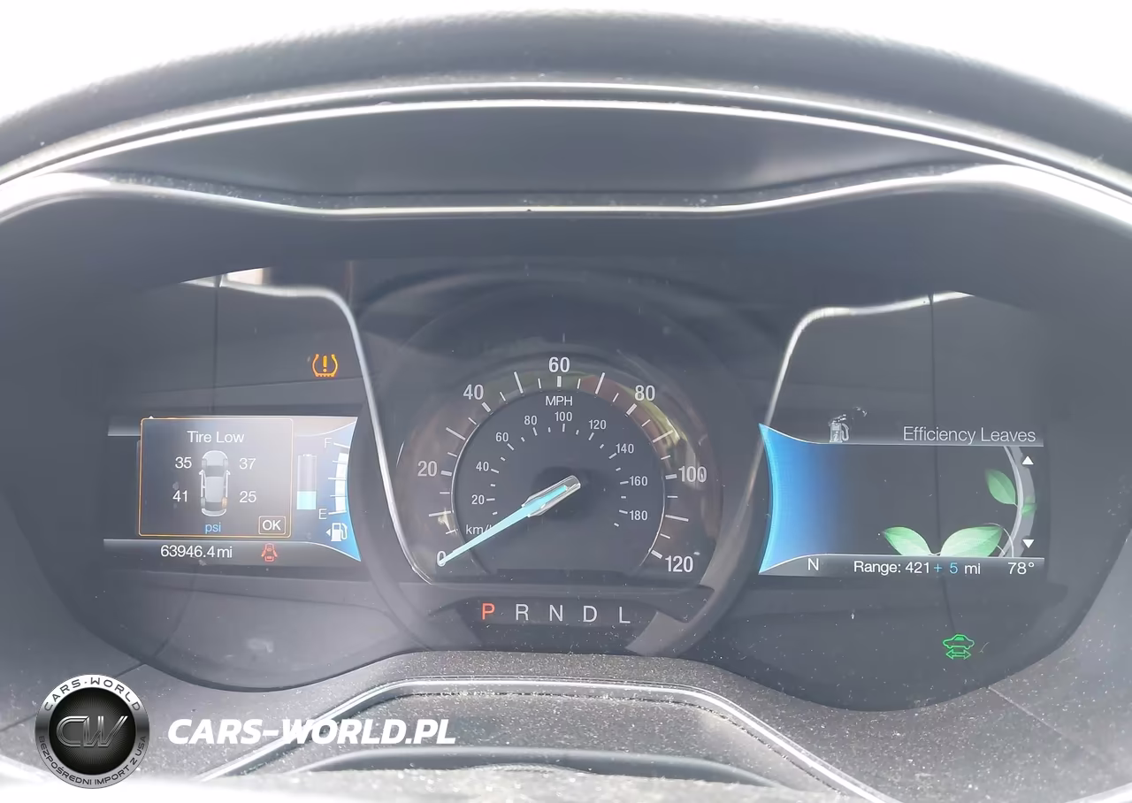 2017 Ford Fusion Energi Titanium VIN:3FA6P0SU1HR367903 - 7