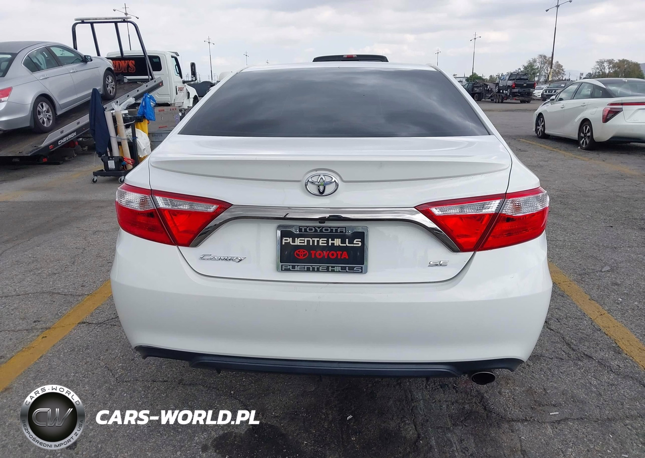 2016 Toyota Camry Se VIN:4T1BF1FK6GU190259 - 17