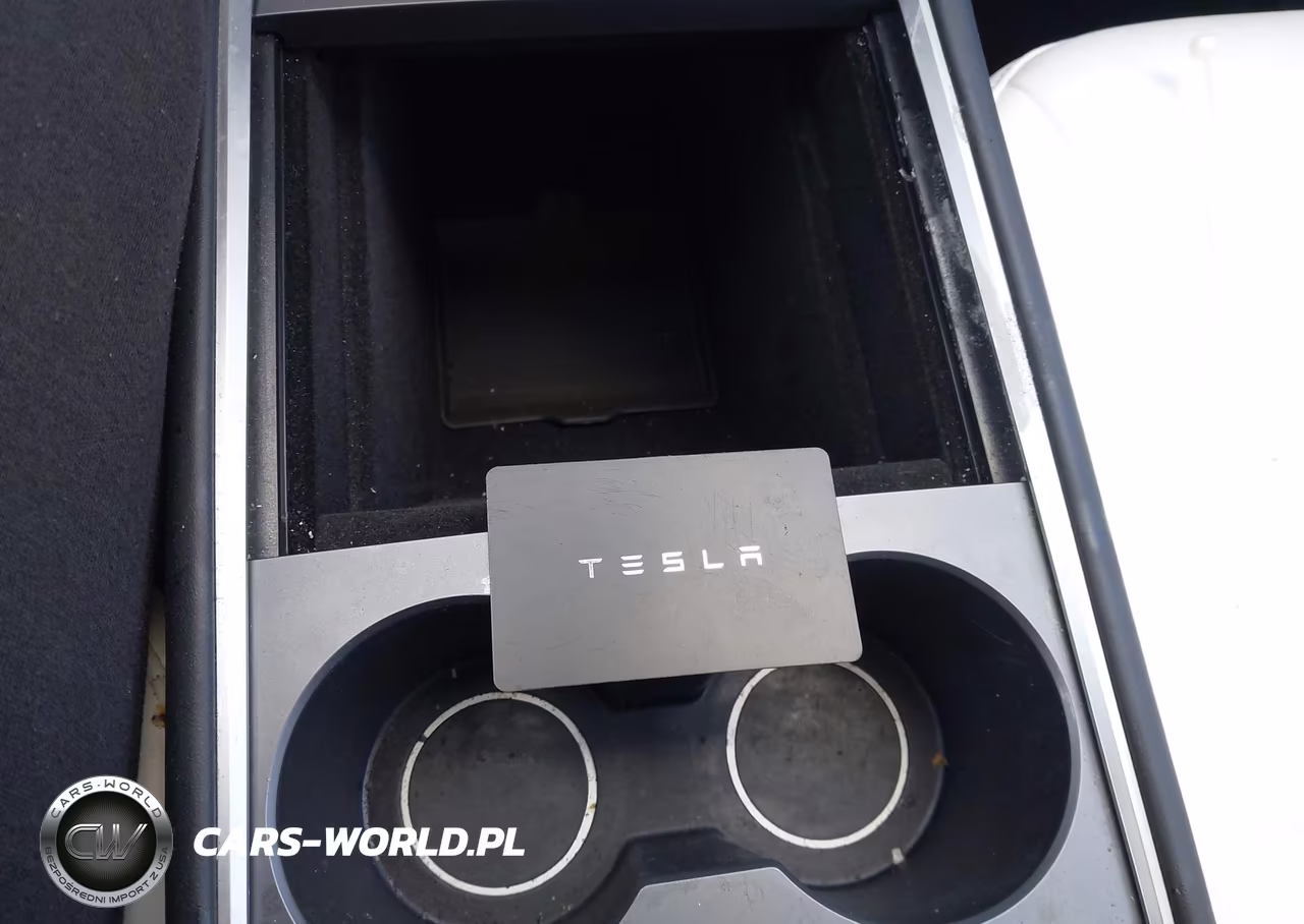 2022 Tesla Model Y Long Range Dual Motor All-Wheel Drive VIN:7SAYGDEE8NF368626 - 11
