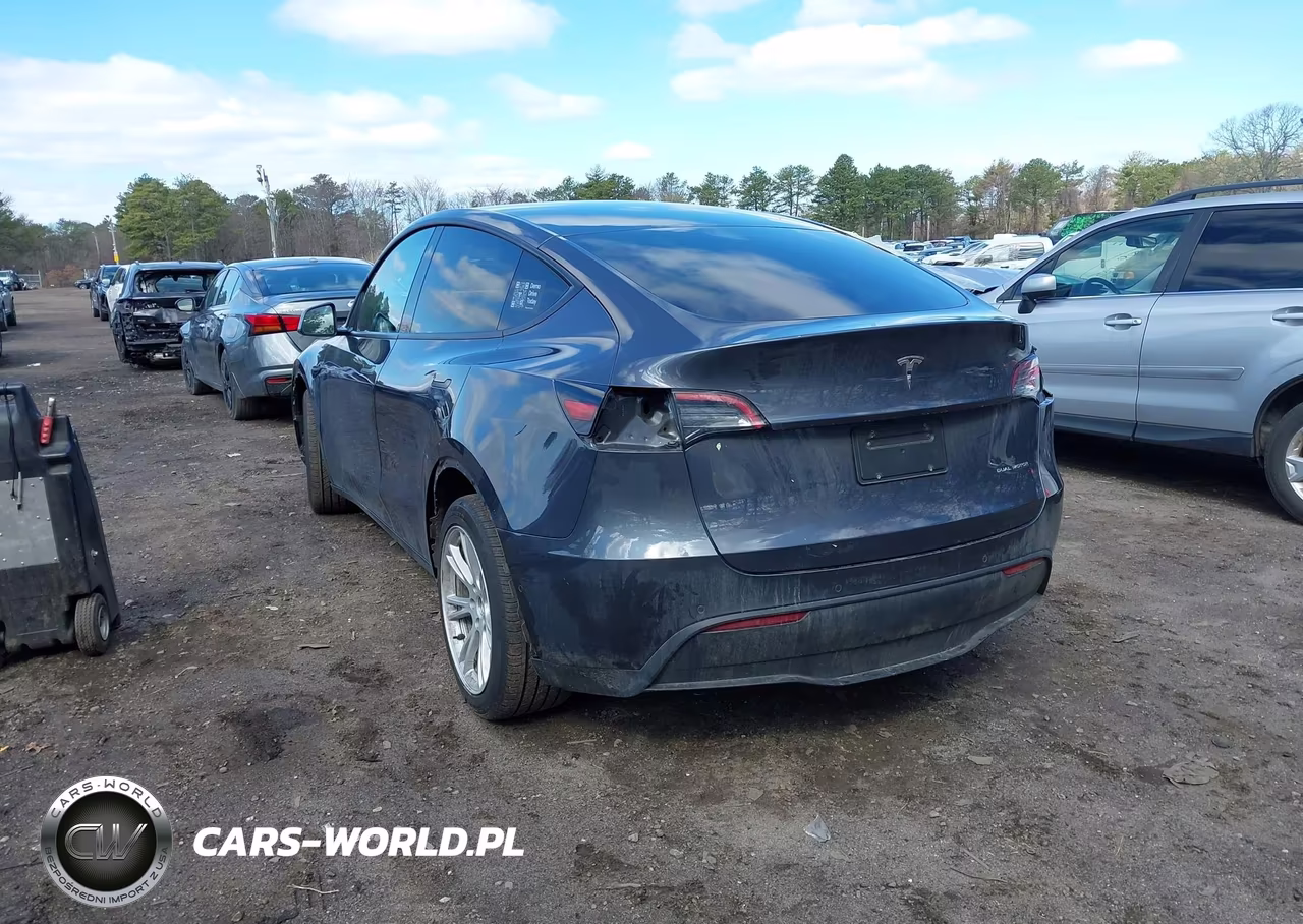 2022 Tesla Model Y Long Range Dual Motor All-Wheel Drive VIN:7SAYGDEE8NF368626 - 3