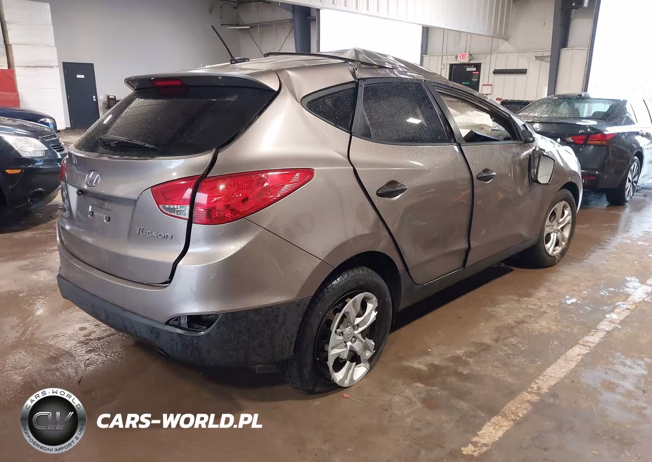 2011 Hyundai Tucson Gl VIN:KM8JT3AB2BU198620 - 4