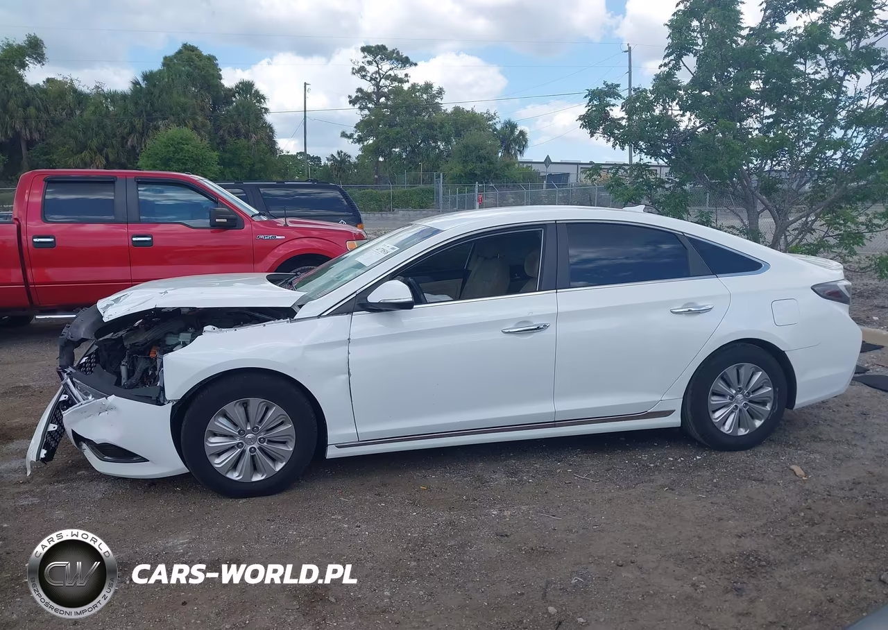 2017 Hyundai Sonata Hybrid Se VIN:KMHE24L35HA066669 - 14
