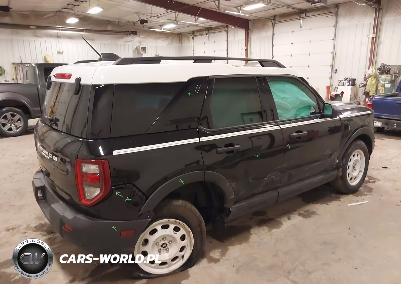 2025 Ford Bronco Sport Heritage VIN:3FMCR9GN1SRE40526 - 4
