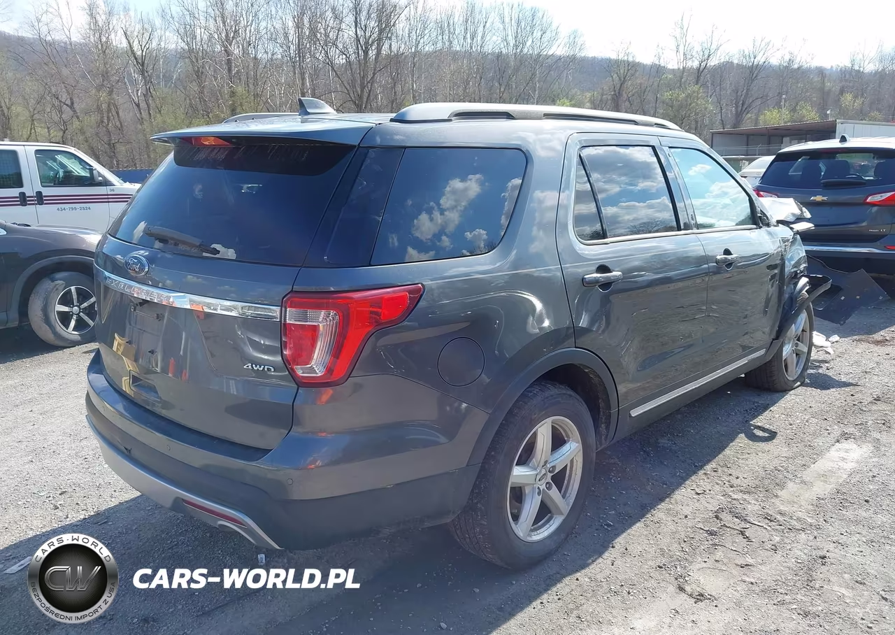 2017 Ford Explorer Xlt VIN:1FM5K8D89HGA92397 - 4