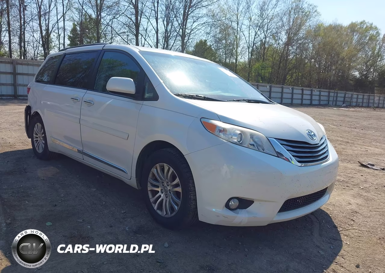 2015 Toyota Sienna Xle Premium 8 Passenger