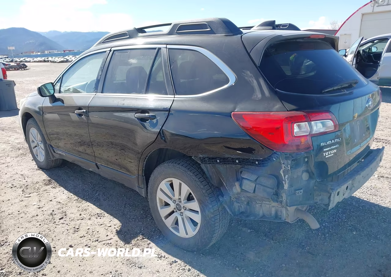 2018 Subaru Outback 2.5I Premium VIN:4S4BSADC6J3354467 - 3