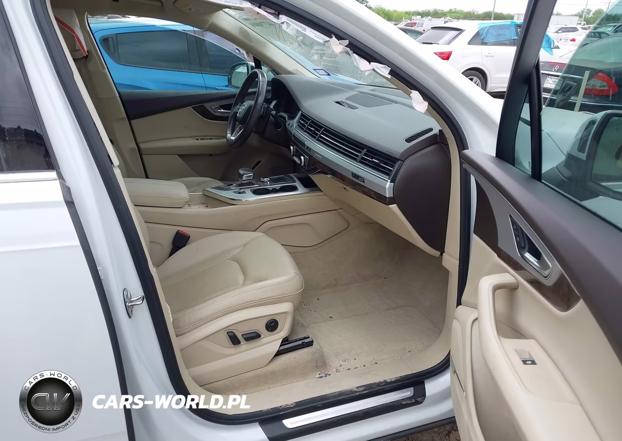 2019 Audi Q7 45 Premium VIN:WA1LHAF73KD030714 - 5