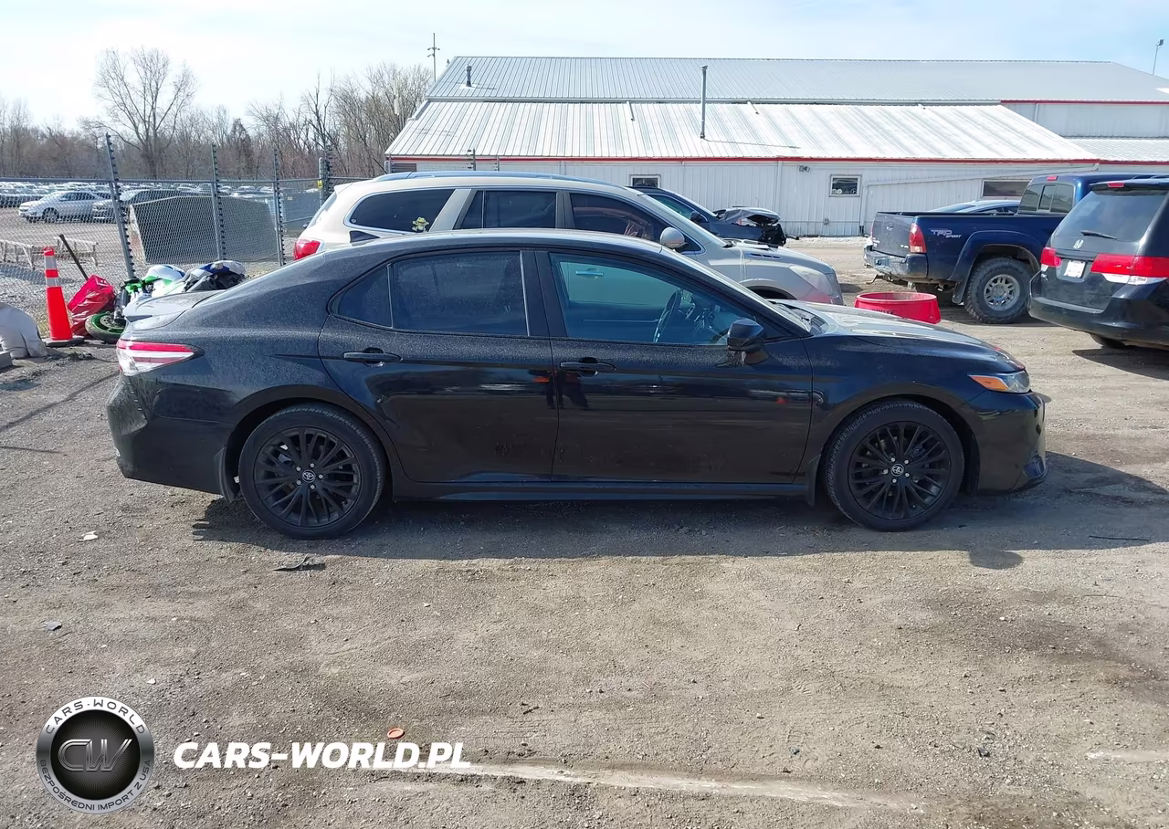 2020 Toyota Camry Se Nightshade Edition VIN:4T1G11AK0LU326519 - 13
