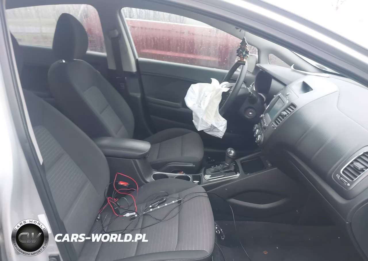 2018 Kia Forte Lx VIN:3KPFL4A72JE250725 - 5