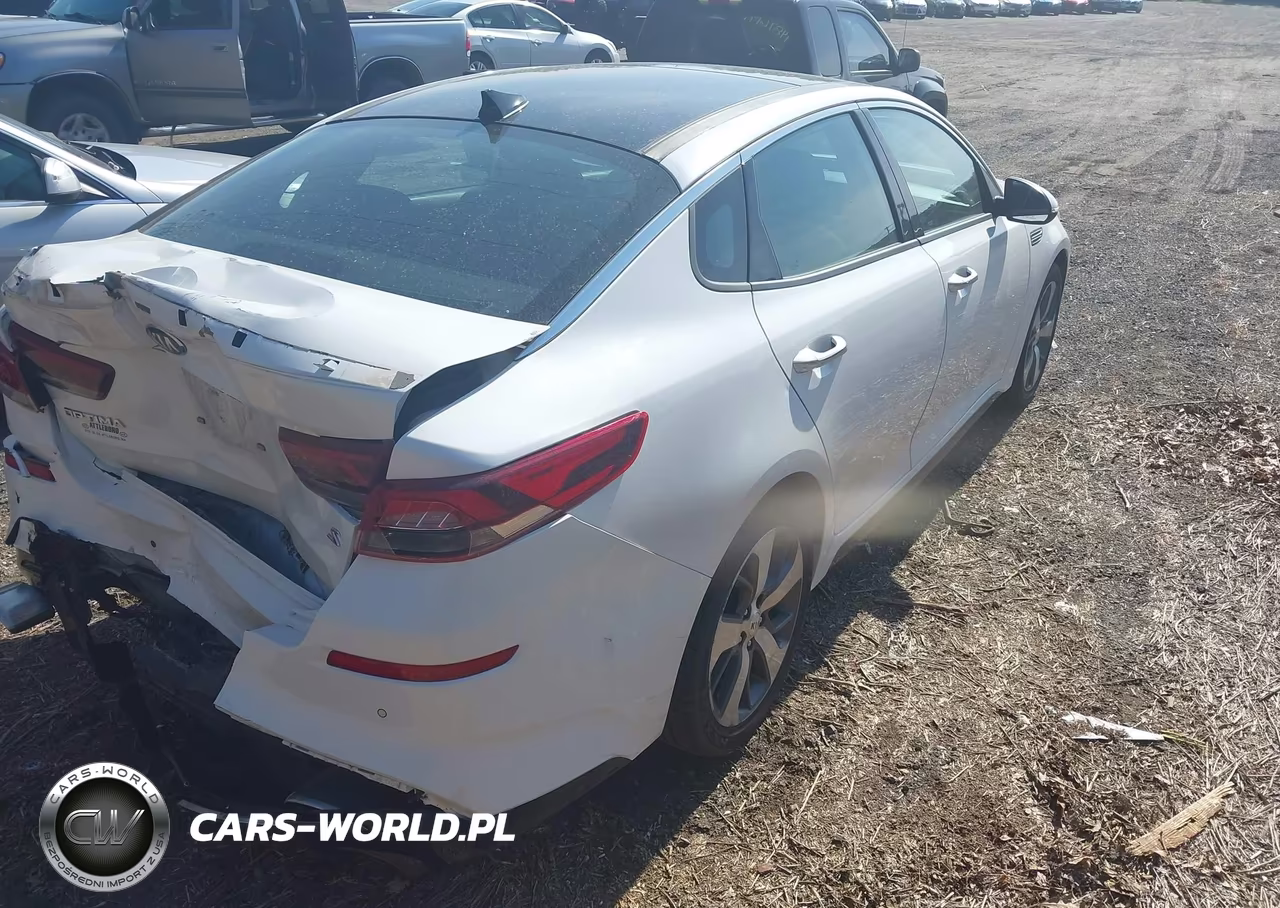 2020 Kia Optima S VIN:5XXGT4L35LG418513 - 4