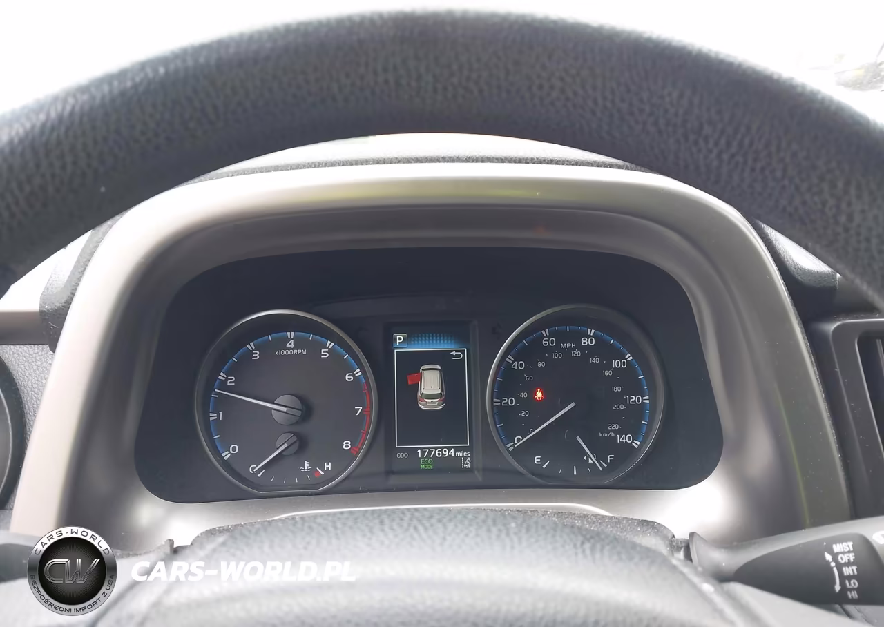 2017 Toyota Rav4 Le VIN:JTMZFREV9HJ700037 - 7