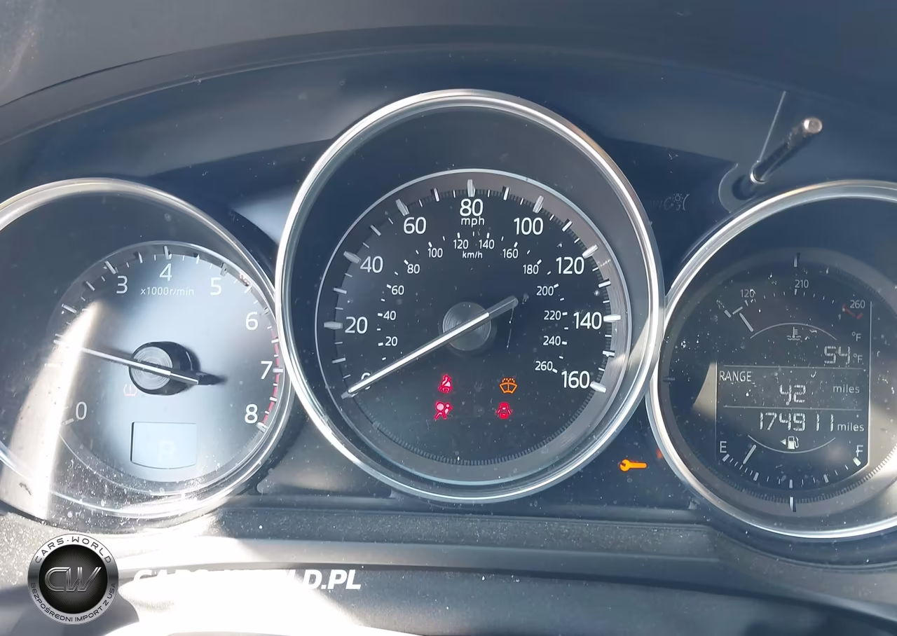 2018 Mazda Mazda6 Sport VIN:JM1GL1UM8J1303726 - 7