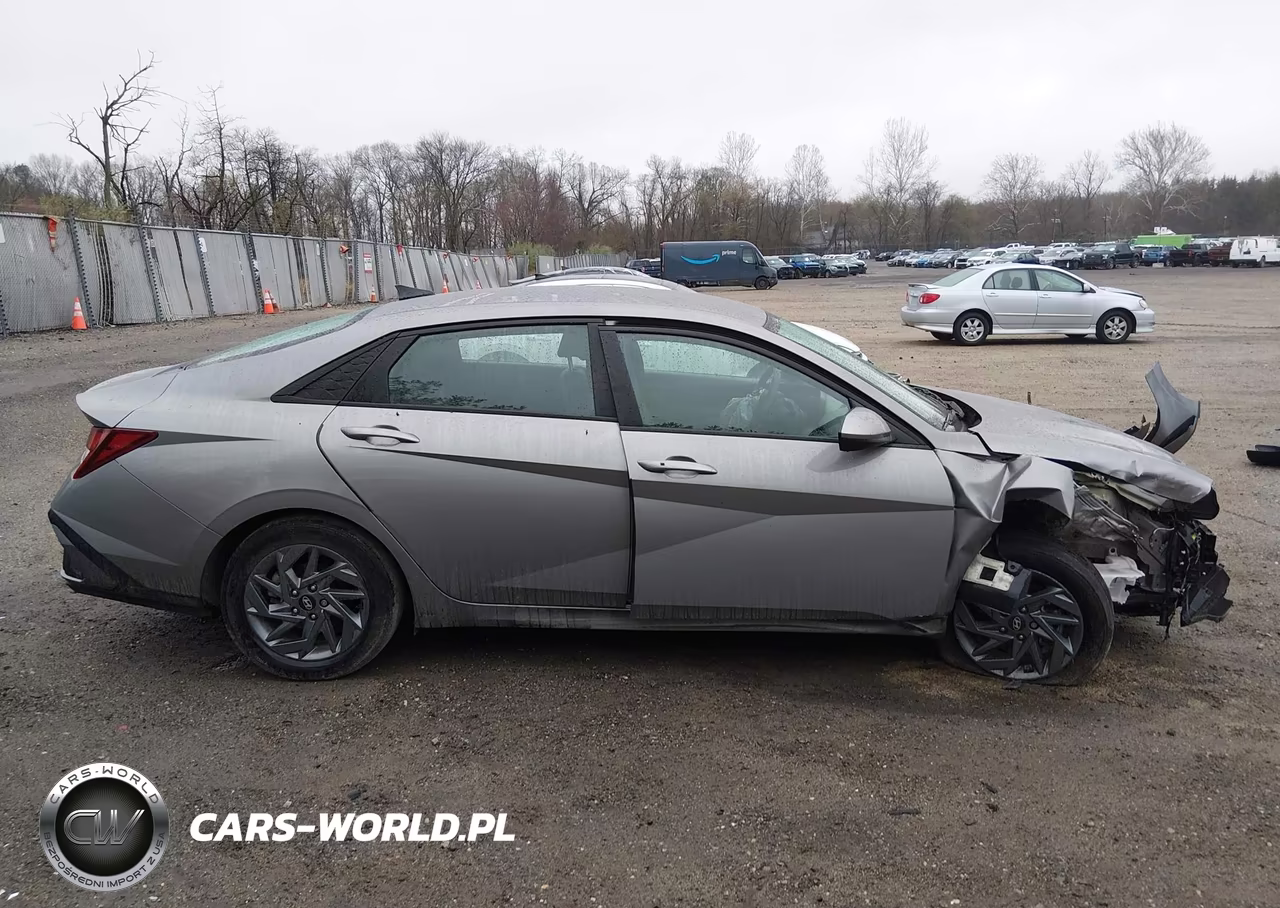 2024 Hyundai Elantra Sel VIN:KMHLM4DG2RU779287 - 13