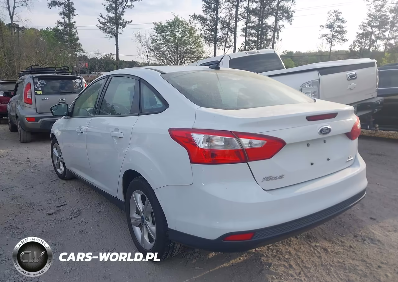 2013 Ford Focus Se VIN:1FADP3F27DL266410 - 3