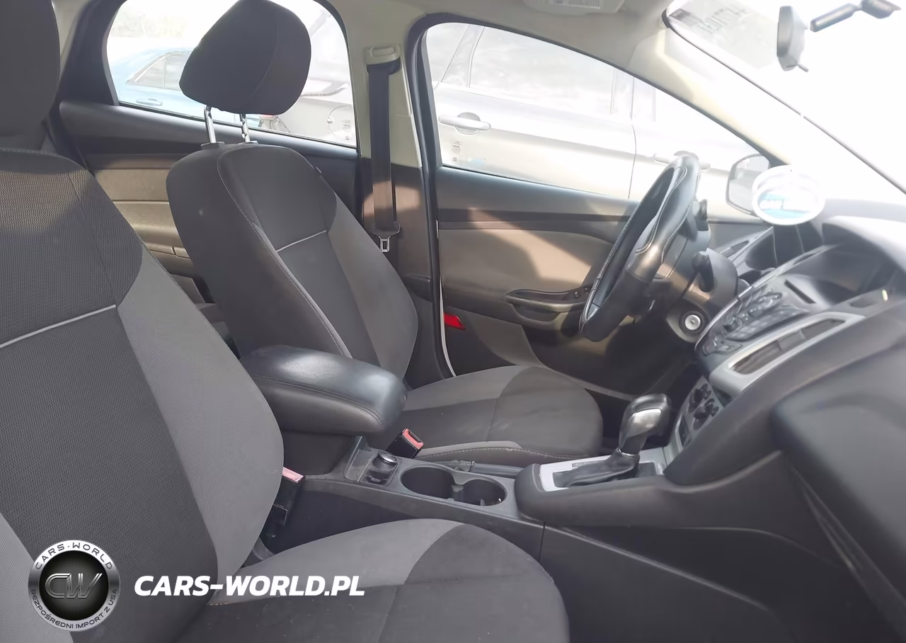 2013 Ford Focus Se VIN:1FADP3F27DL266410 - 5