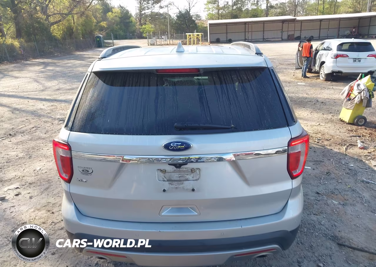 2017 Ford Explorer Xlt VIN:1FM5K7D89HGA45932 - 16