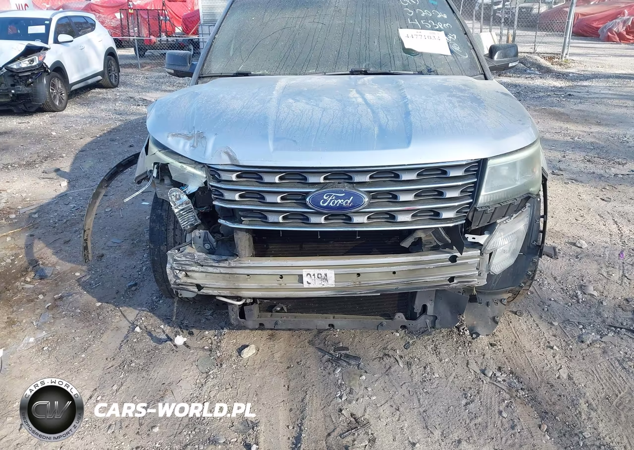 2017 Ford Explorer Xlt VIN:1FM5K7D89HGA45932 - 6