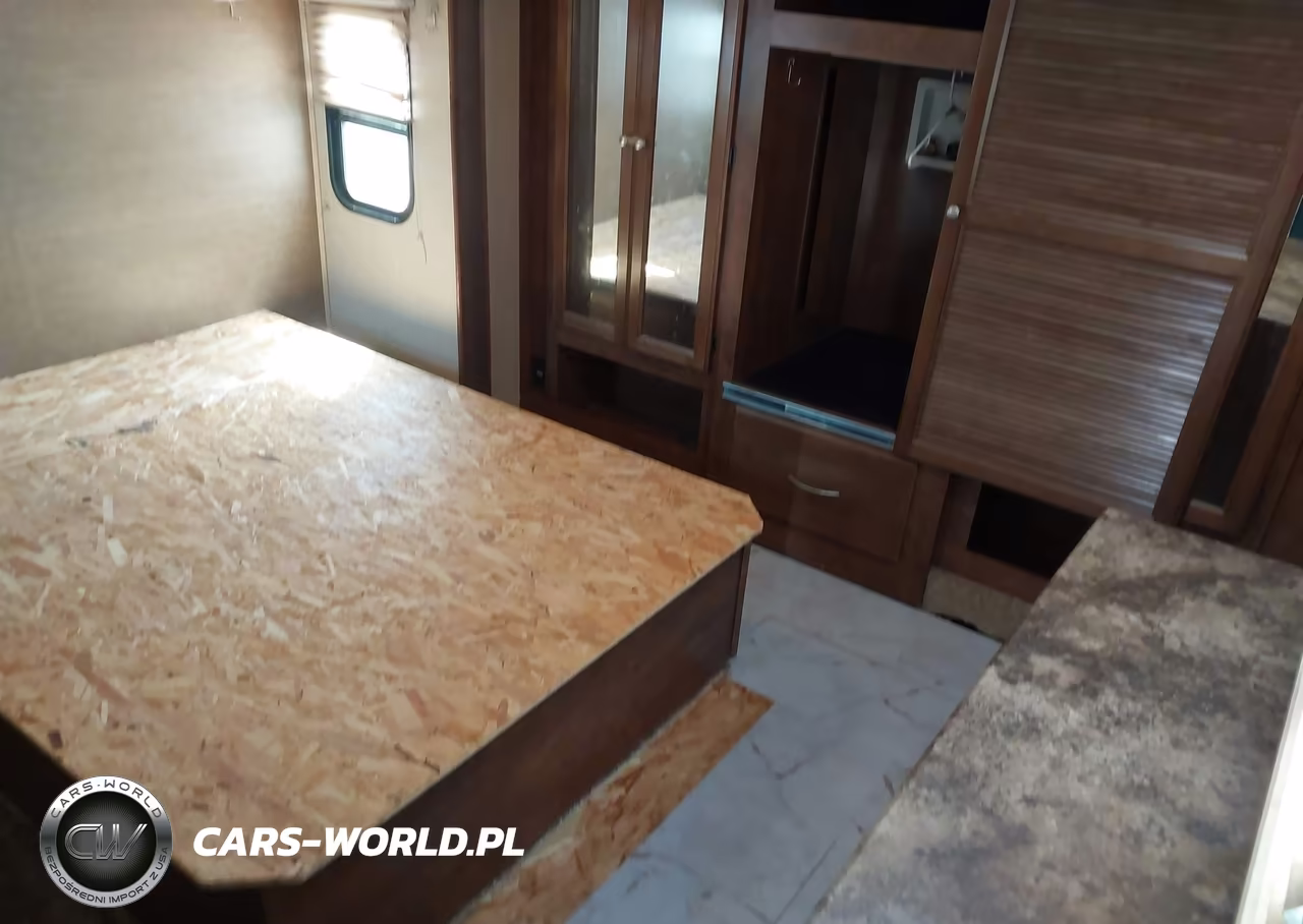 2014 Coachmen Chaparral VIN:5ZT3CH0B2EA309134 - 5