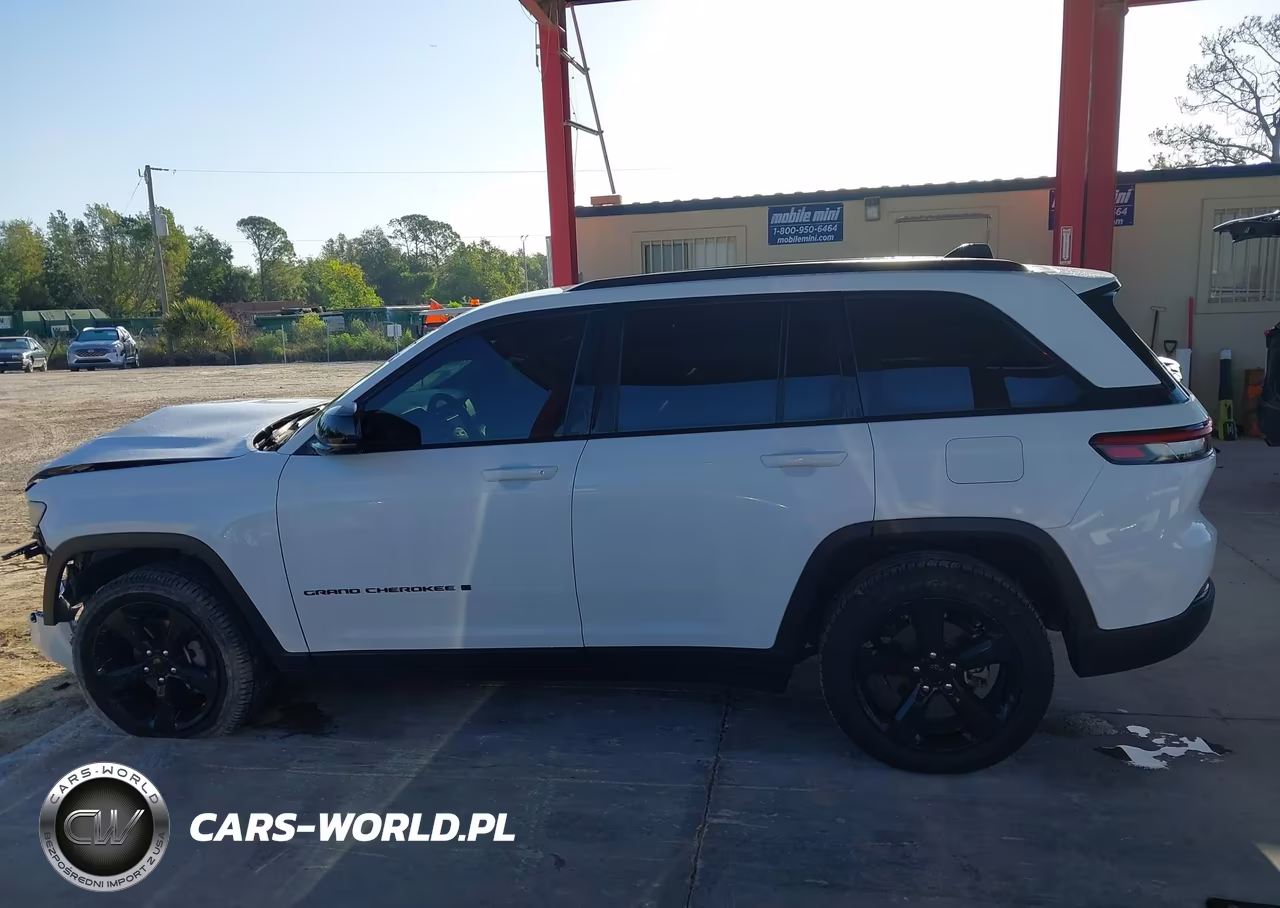 2023 Jeep Grand Cherokee Altitude 4X2 VIN:1C4RJGAG0PC647788 - 14