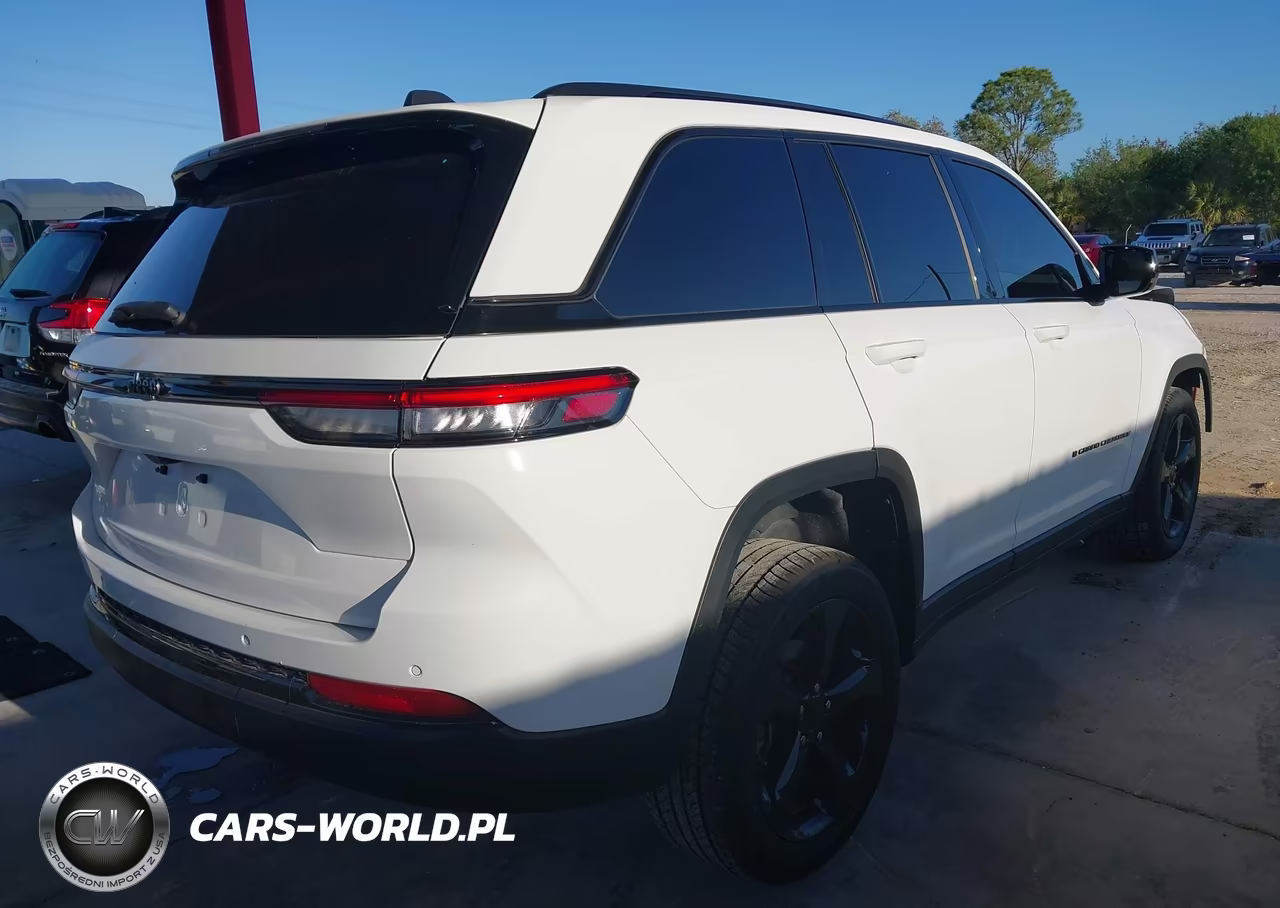 2023 Jeep Grand Cherokee Altitude 4X2 VIN:1C4RJGAG0PC647788 - 4