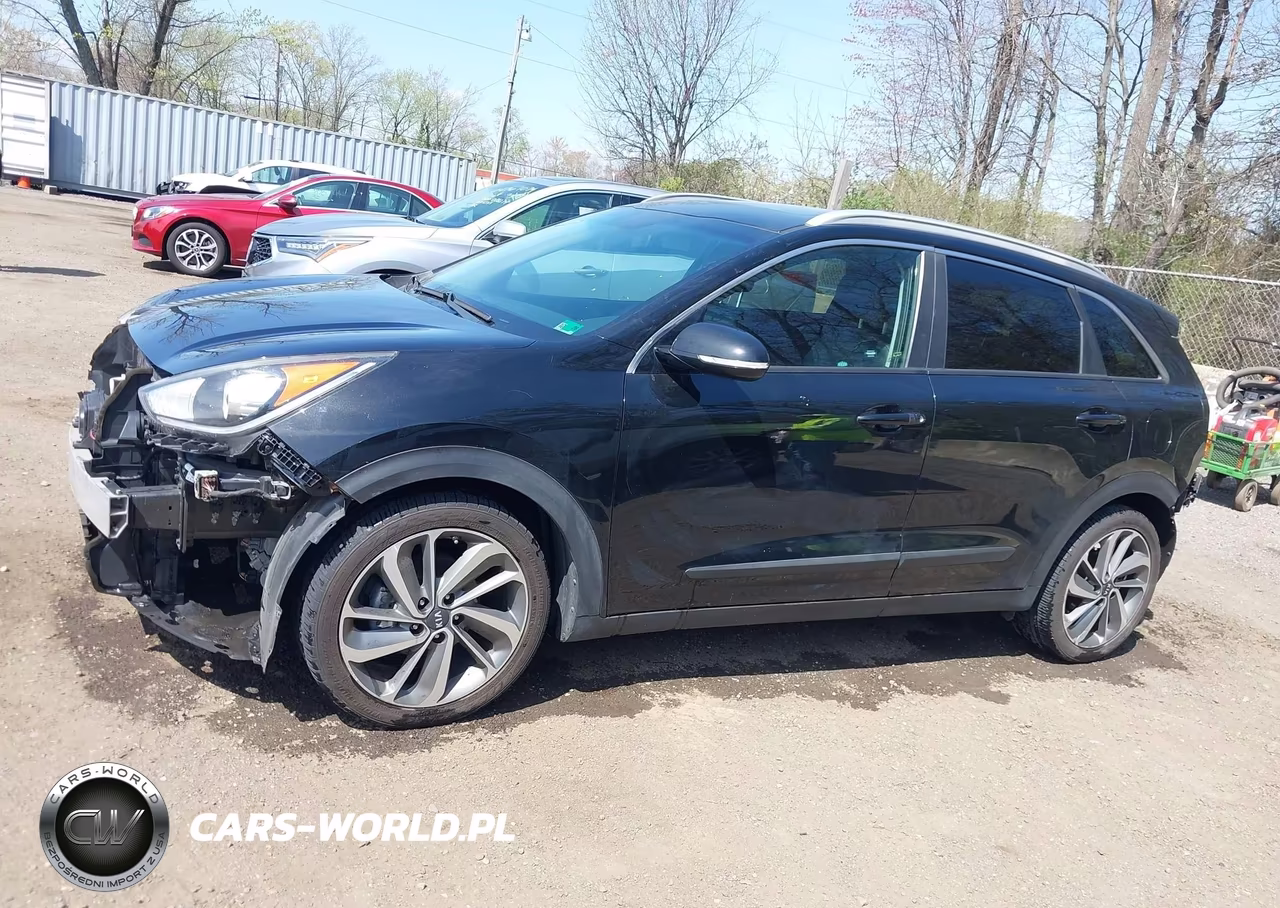 2017 Kia Niro Touring VIN:KNDCE3LCXH5082808 - 15