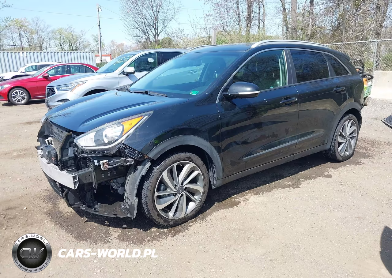2017 Kia Niro Touring VIN:KNDCE3LCXH5082808 - 2