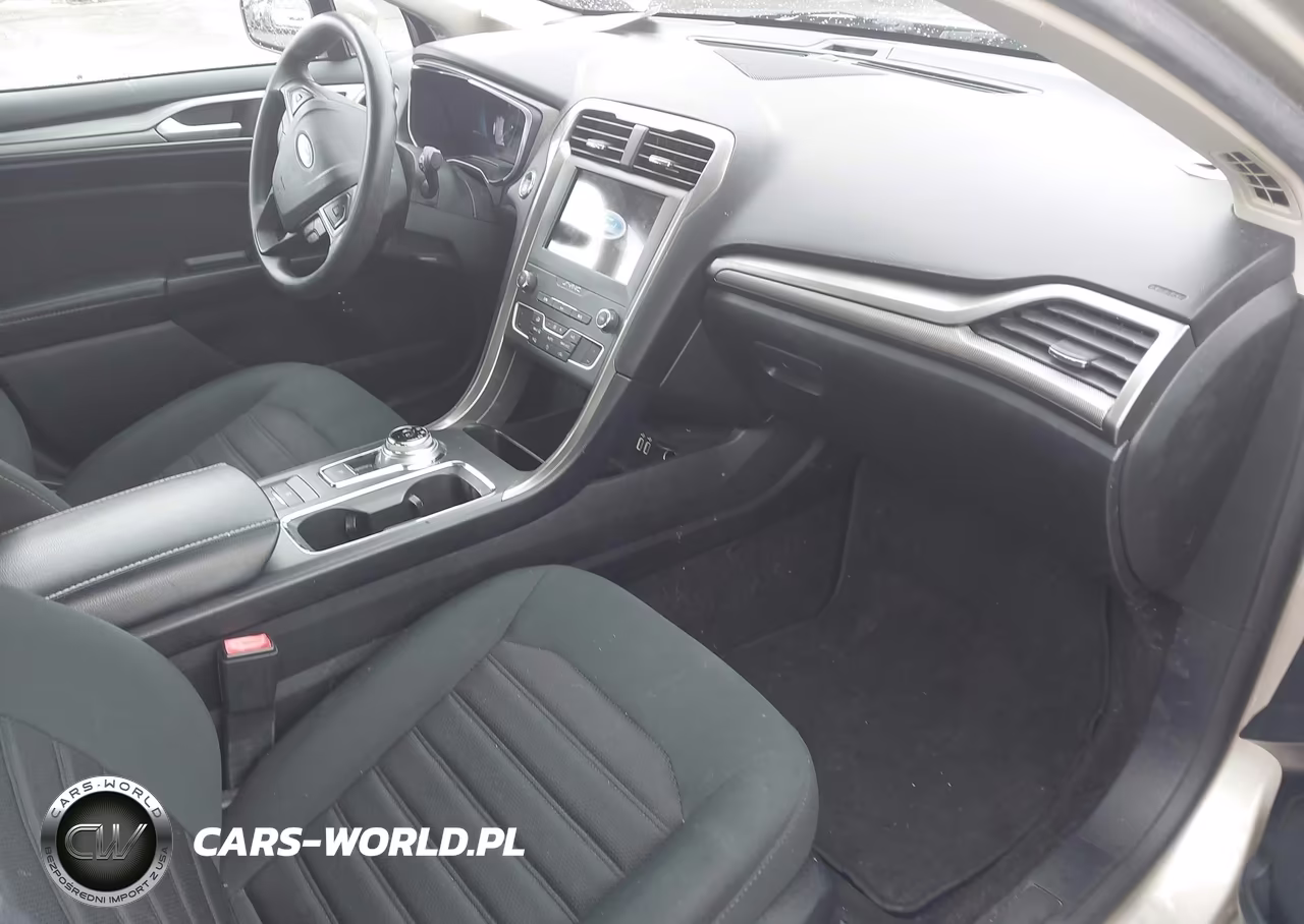 2019 Ford Fusion Hybrid Se VIN:3FA6P0LU4KR258129 - 5