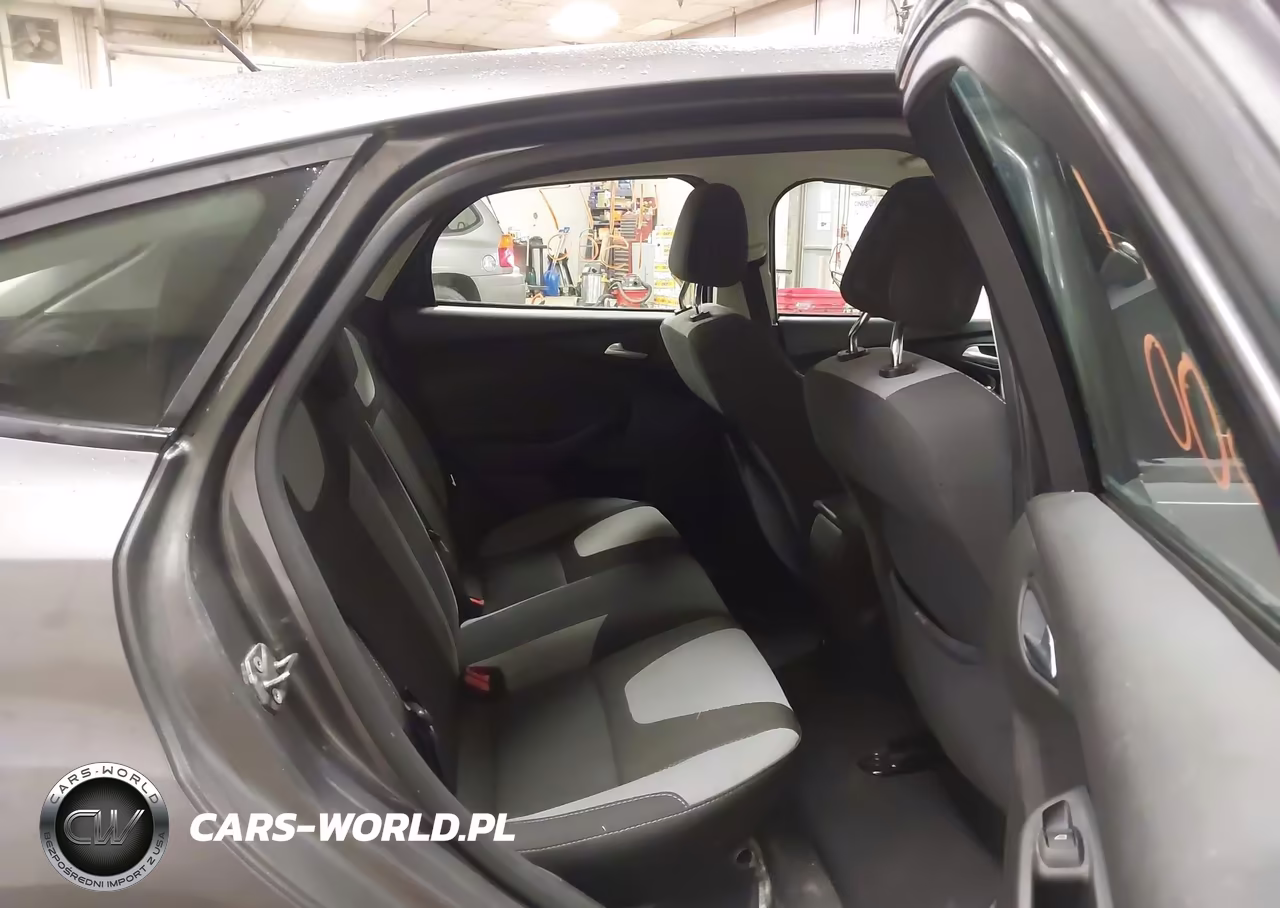 2012 Ford Focus Se VIN:1FAHP3K29CL341114 - 8