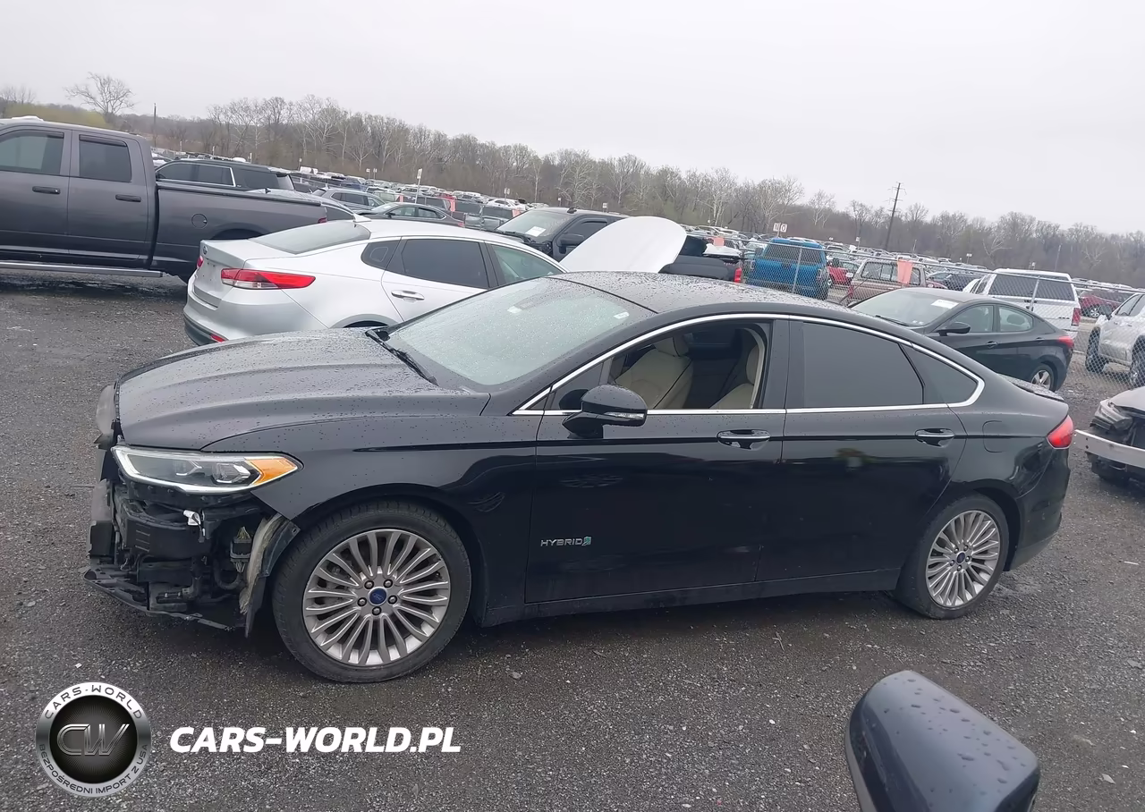2018 Ford Fusion Hybrid Platinum VIN:3FA6P0RU9JR154211 - 14
