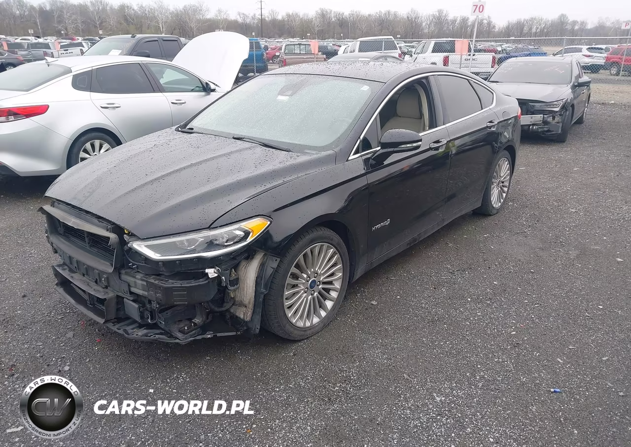 2018 Ford Fusion Hybrid Platinum VIN:3FA6P0RU9JR154211 - 2