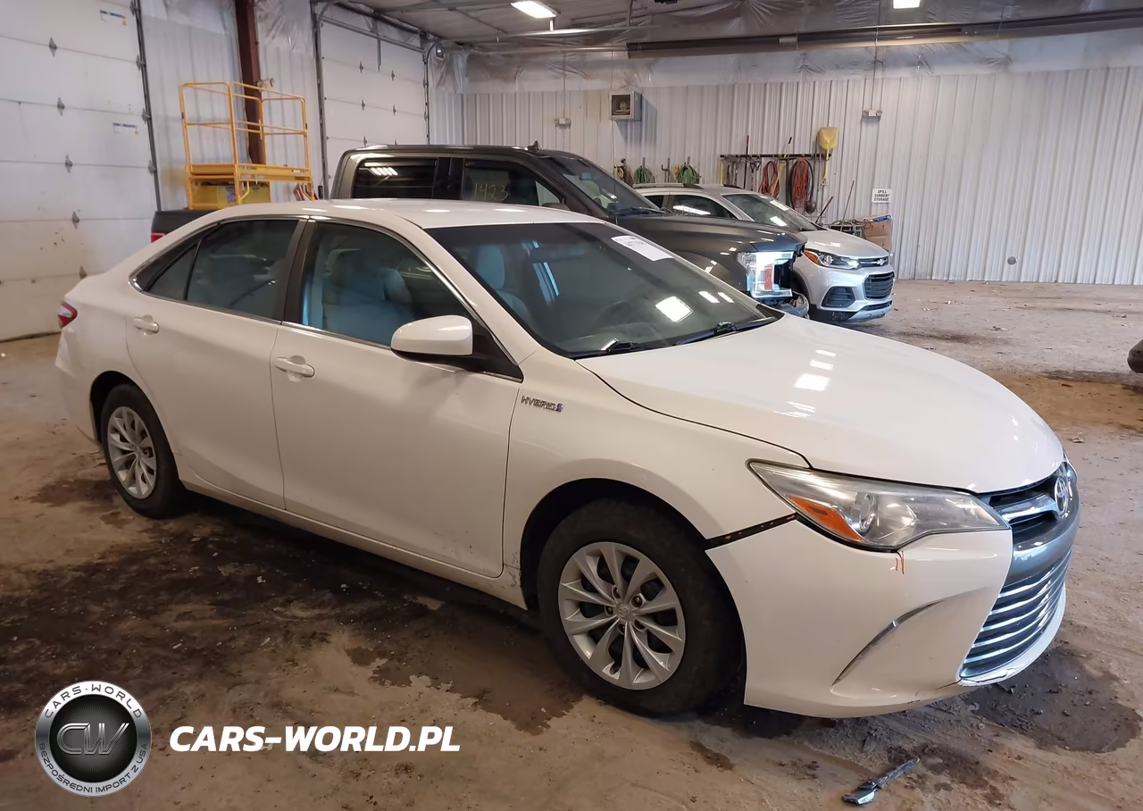 2015 Toyota Camry Hybrid Le – zdjęcie 1 z 16