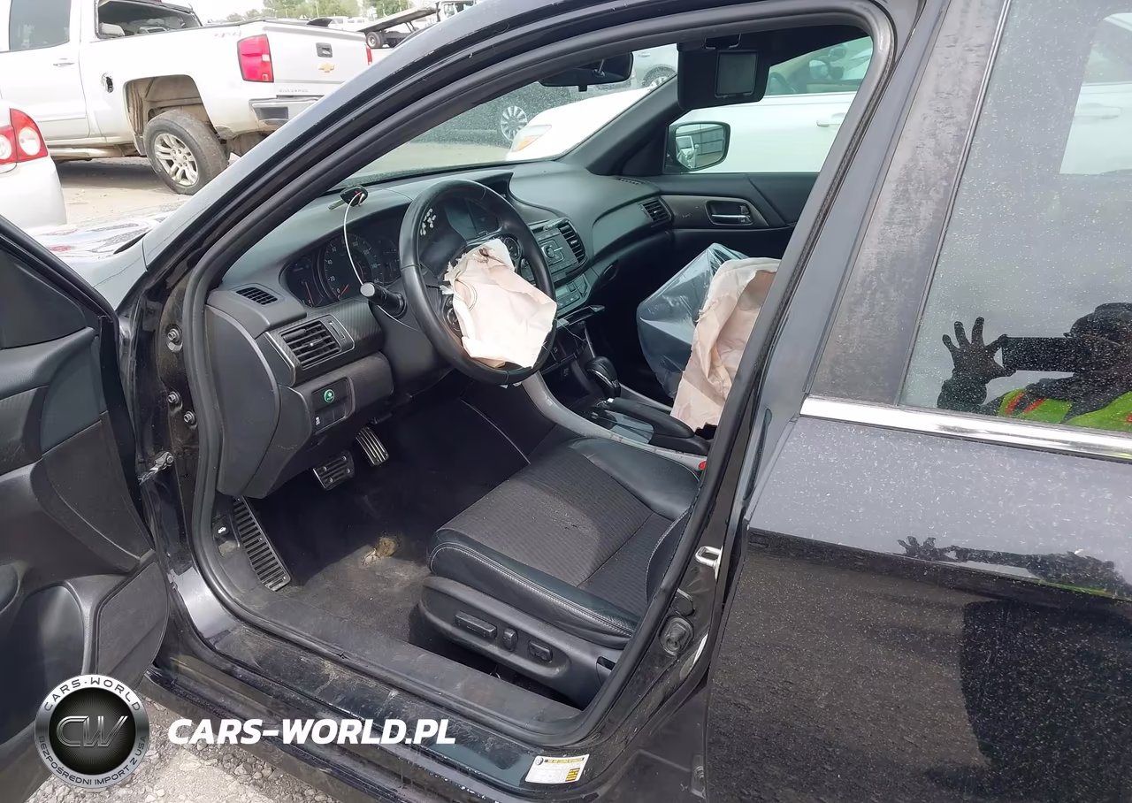 2017 Honda Accord Sport VIN:1HGCR2F58HA020635 - 15