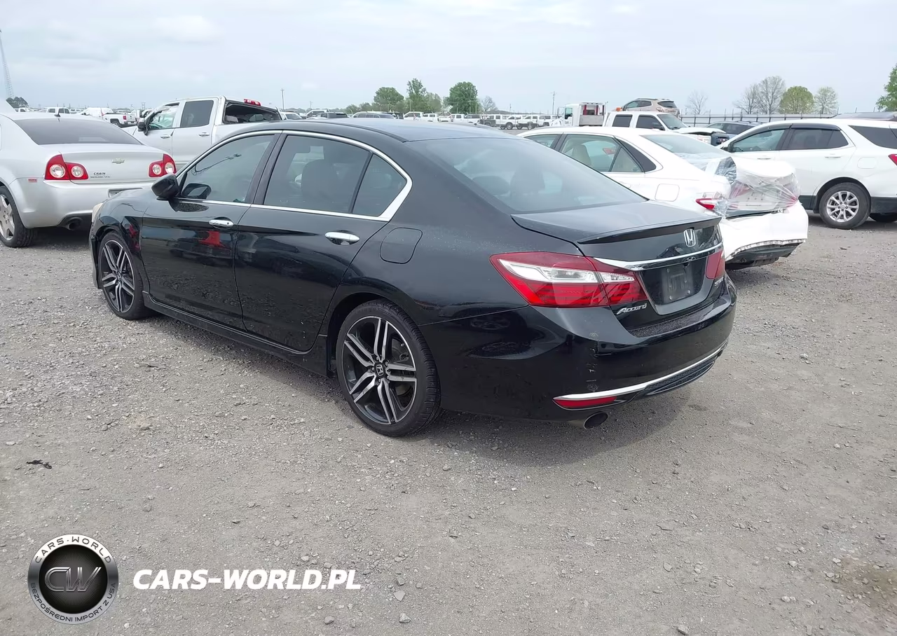2017 Honda Accord Sport VIN:1HGCR2F58HA020635 - 3