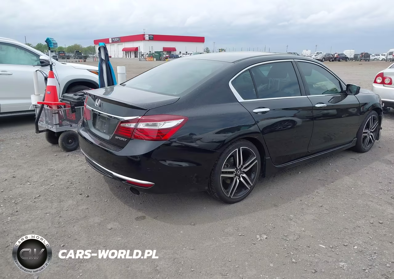 2017 Honda Accord Sport VIN:1HGCR2F58HA020635 - 4