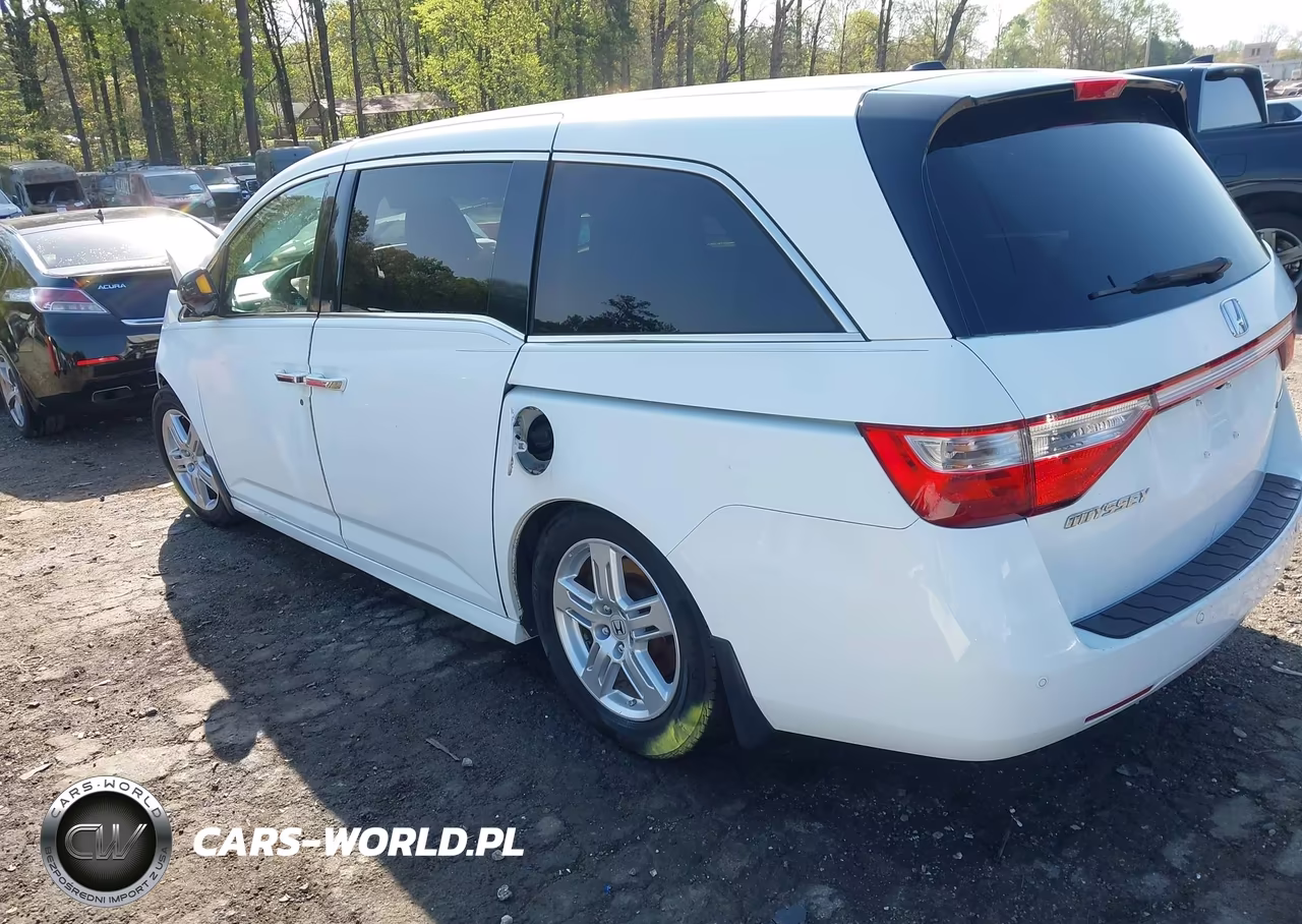 2011 Honda Odyssey Touring-Touring Elite VIN:5FNRL5H92BB054368 - 3