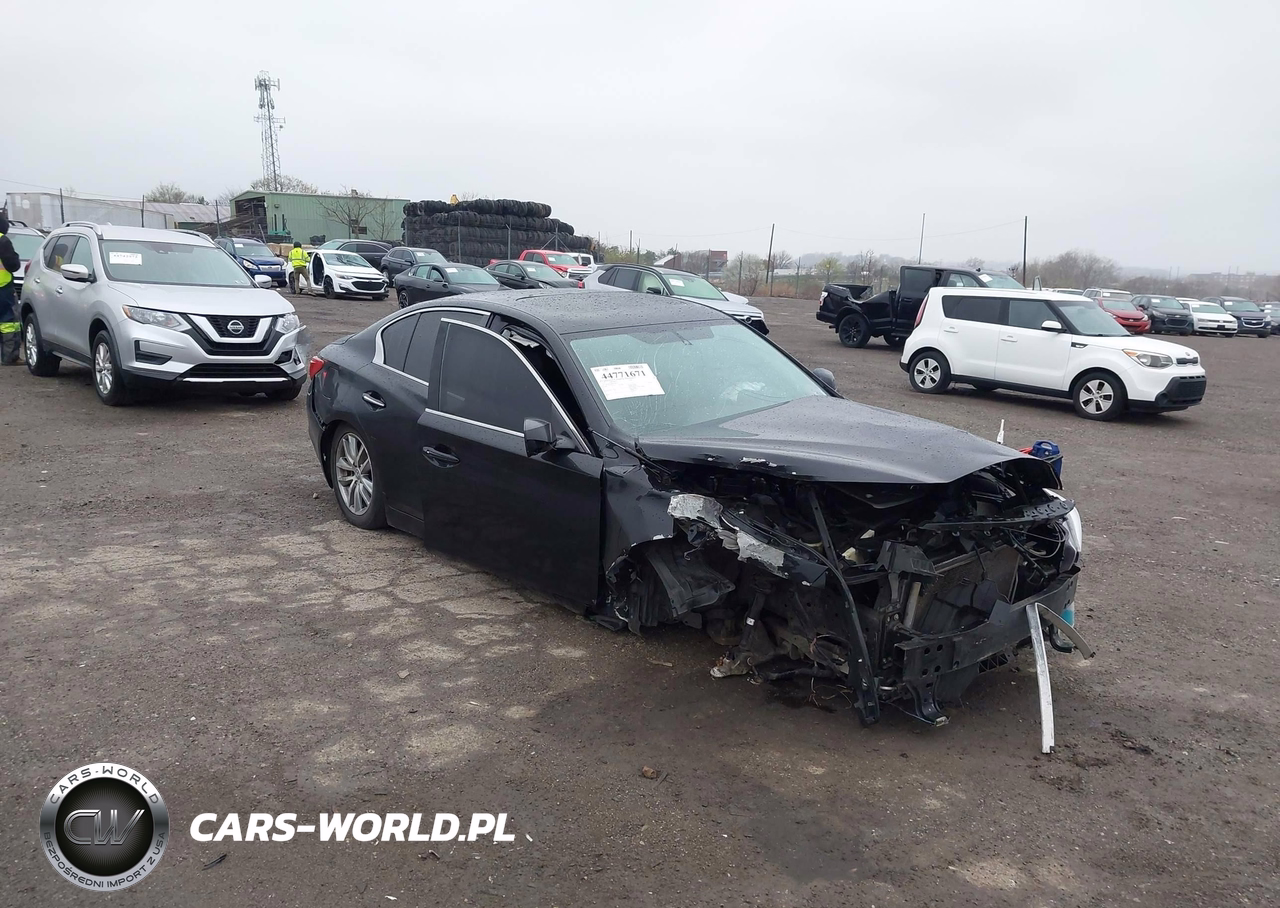 2015 Infiniti Q50 Premium