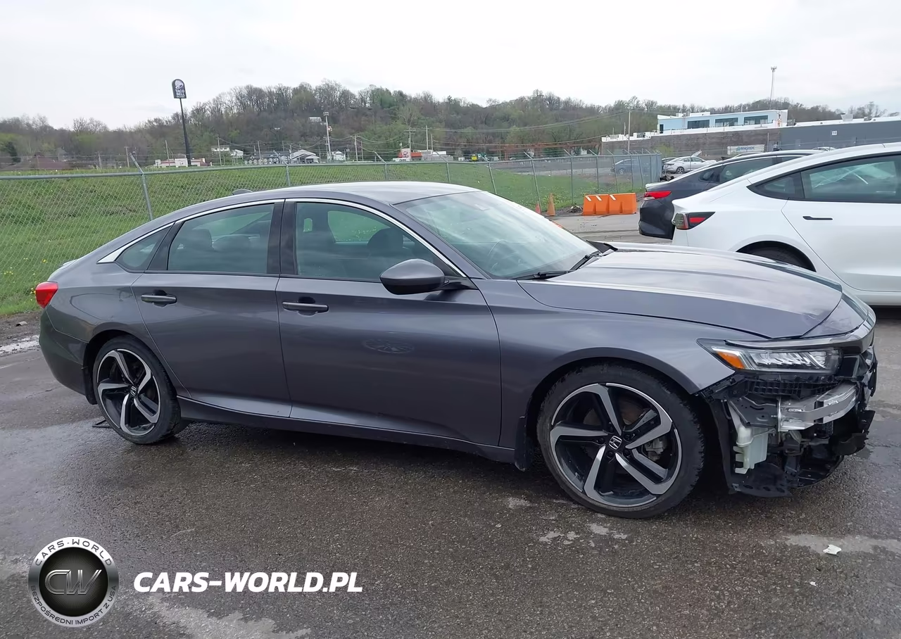 2018 Honda Accord Sport VIN:1HGCV1F38JA195347 - 13