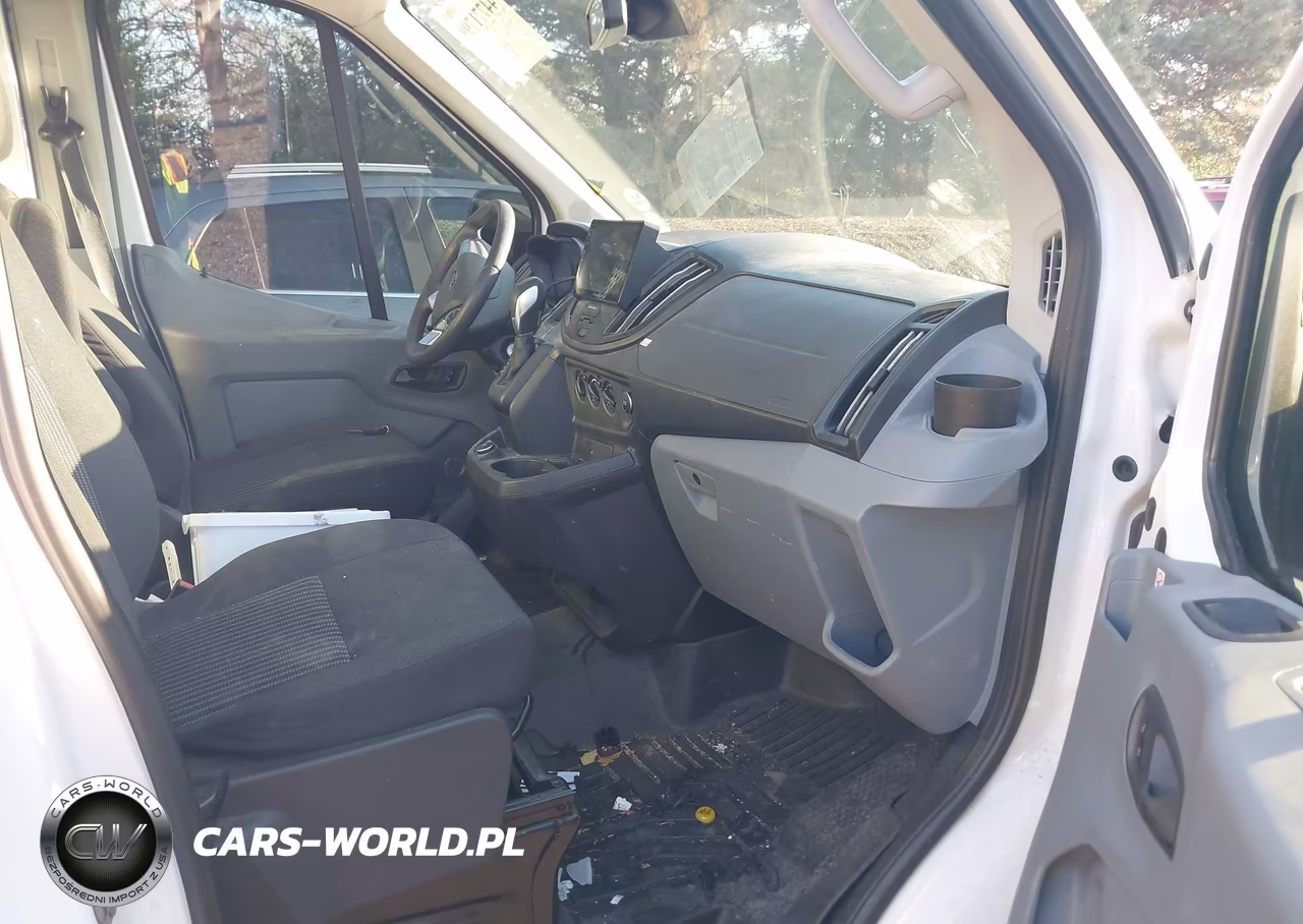 2019 Ford Transit-250 VIN:1FTYR2CM2KKB38701 - 5