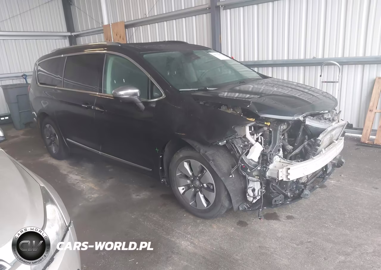 2018 Chrysler Pacifica Hybrid Limited