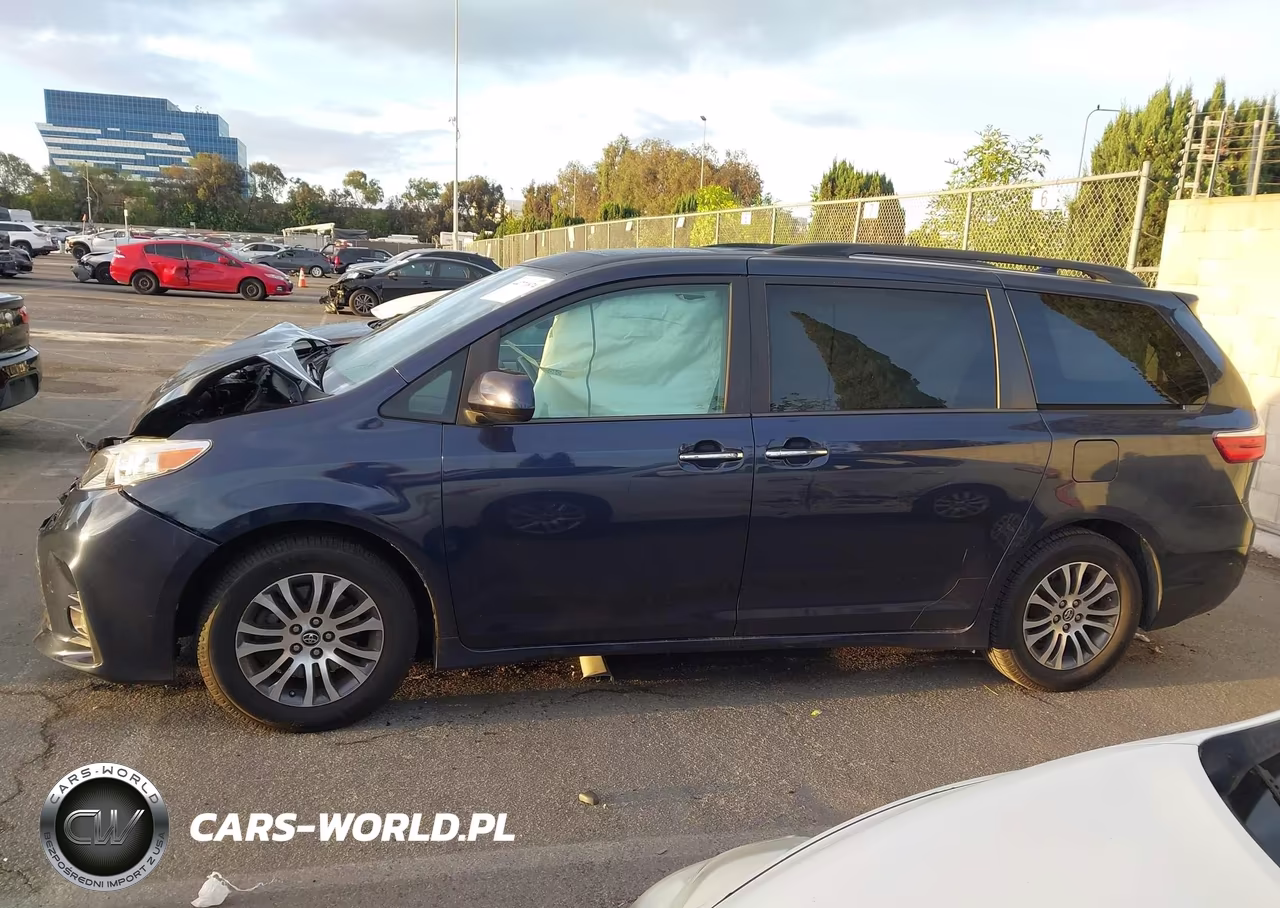 2018 Toyota Sienna Xle Premium 8 Passenger VIN:5TDYZ3DC2JS903702 - 14