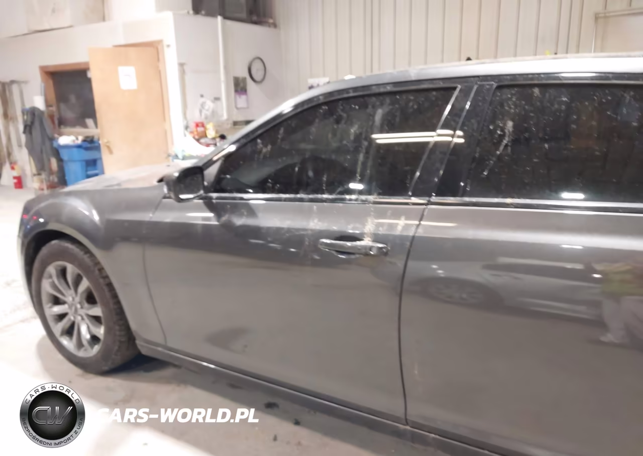2014 Chrysler 300 300S VIN:2C3CCAGT7EH345544 - 14