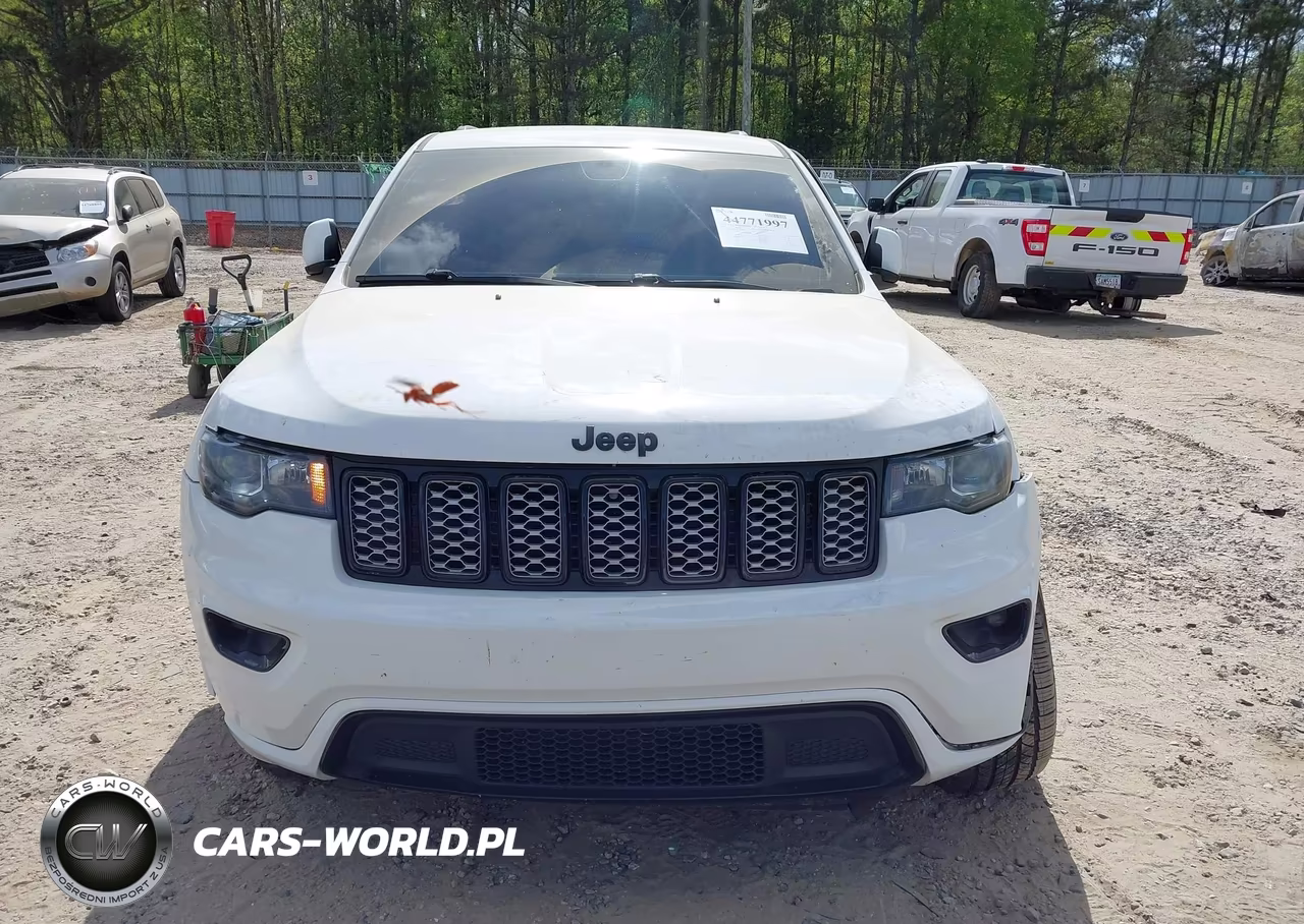 2018 Jeep Grand Cherokee Altitude 4X2 VIN:1C4RJEAG9JC168930 - 12